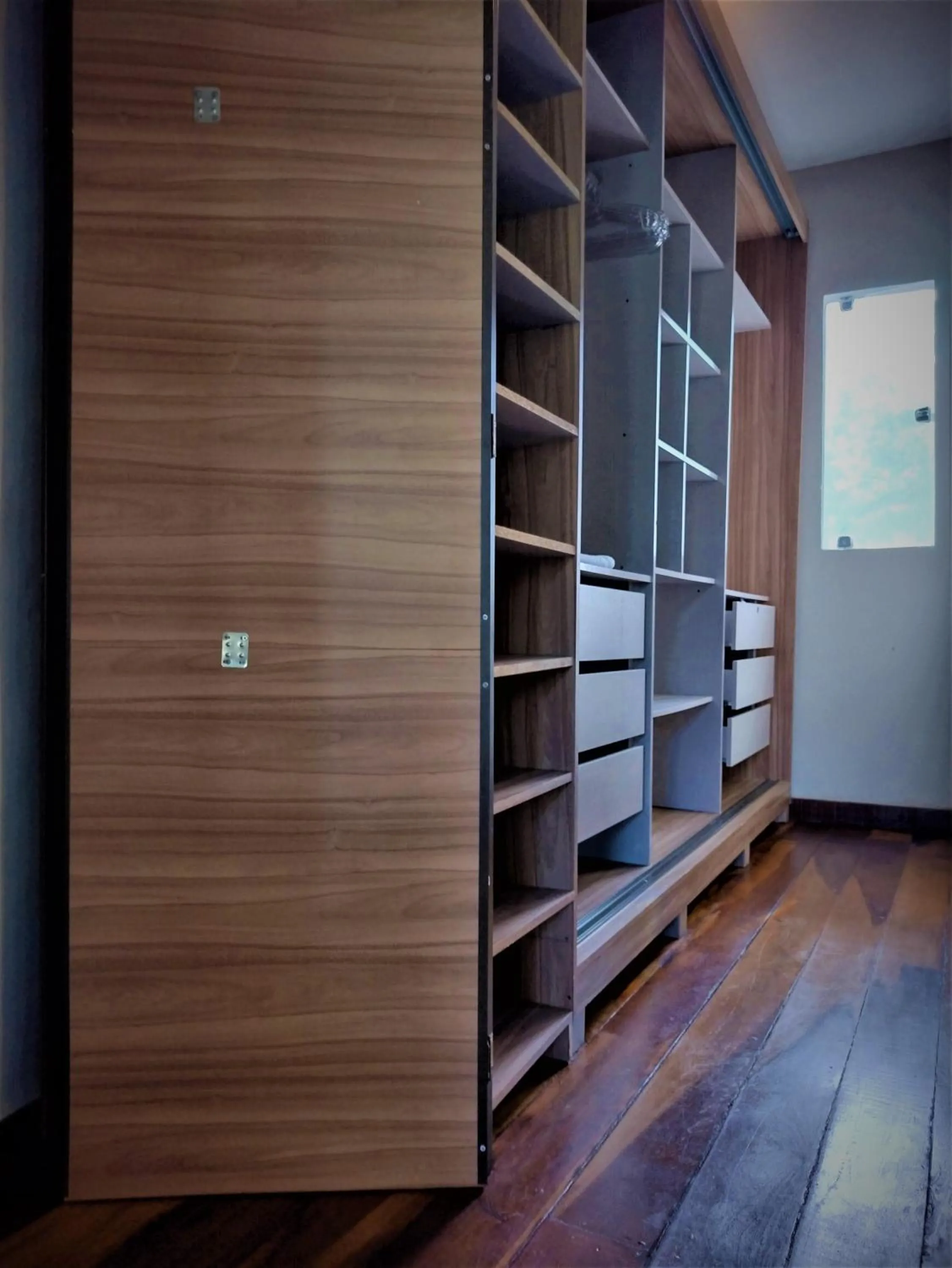 wardrobe in Pousada Zazen
