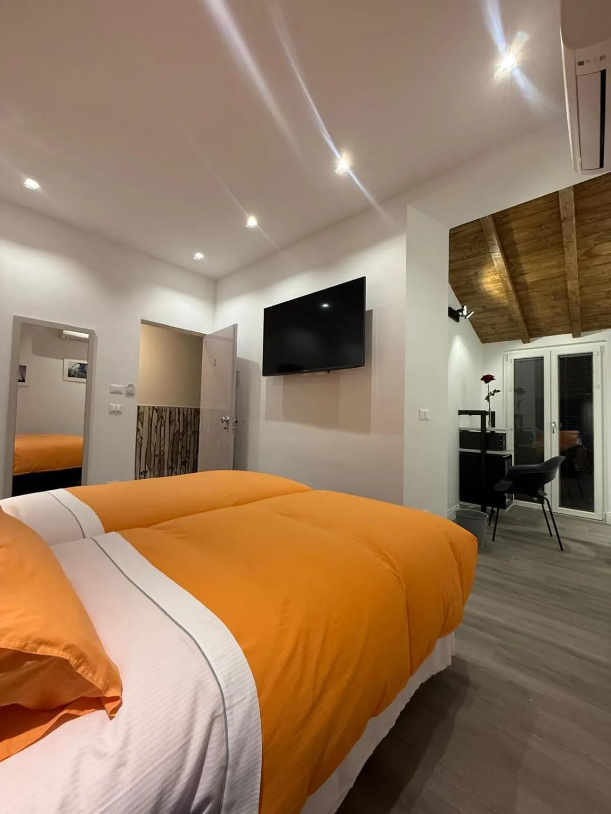 Bedroom, Bed in FoffoSuite