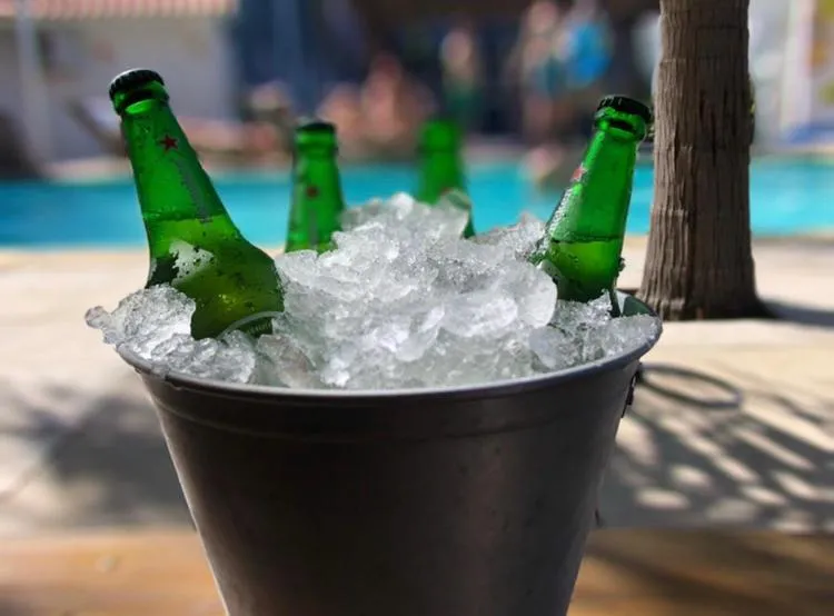 Drinks in Lira Apart Hotel