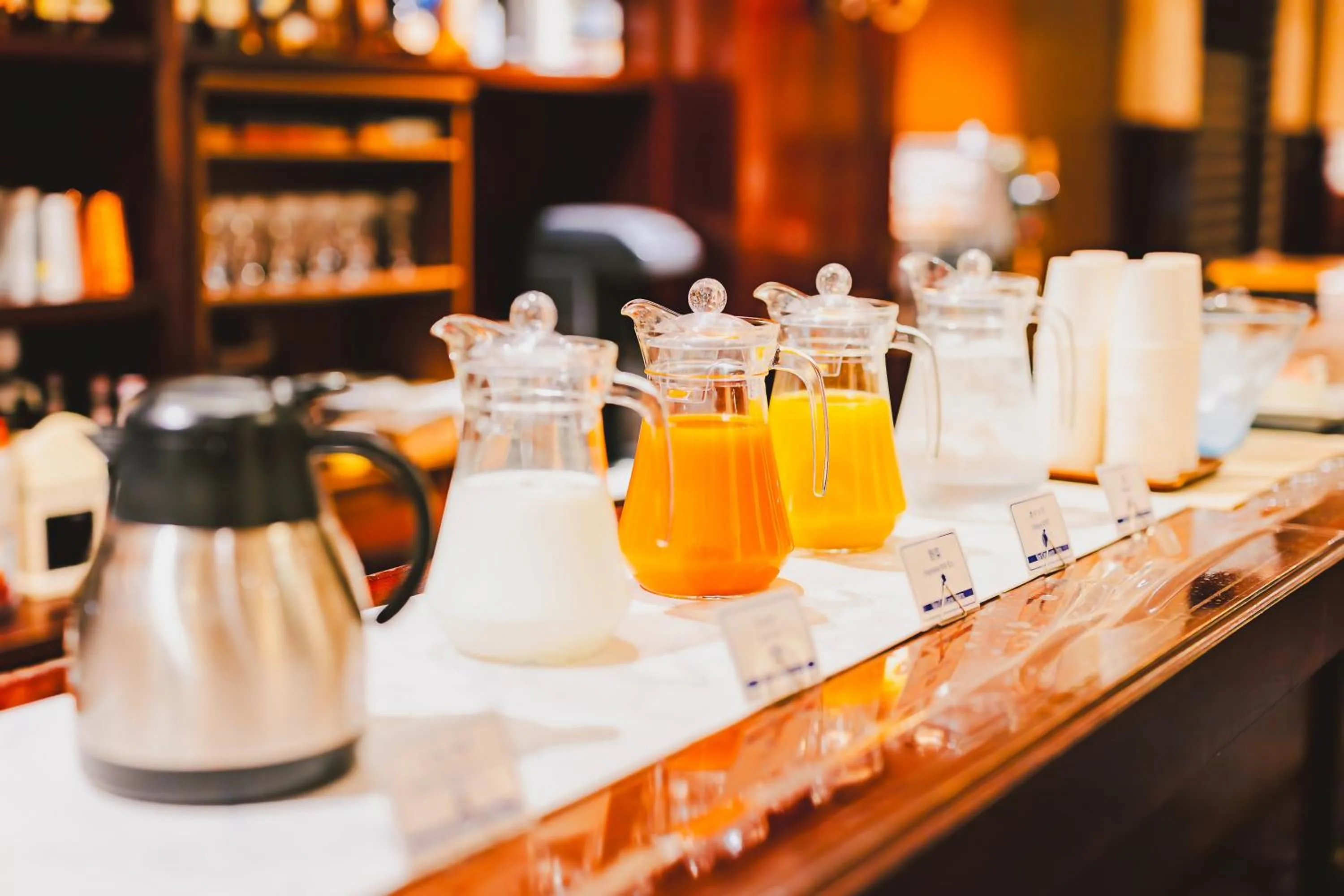 Breakfast in Van Cort Landt Hotel