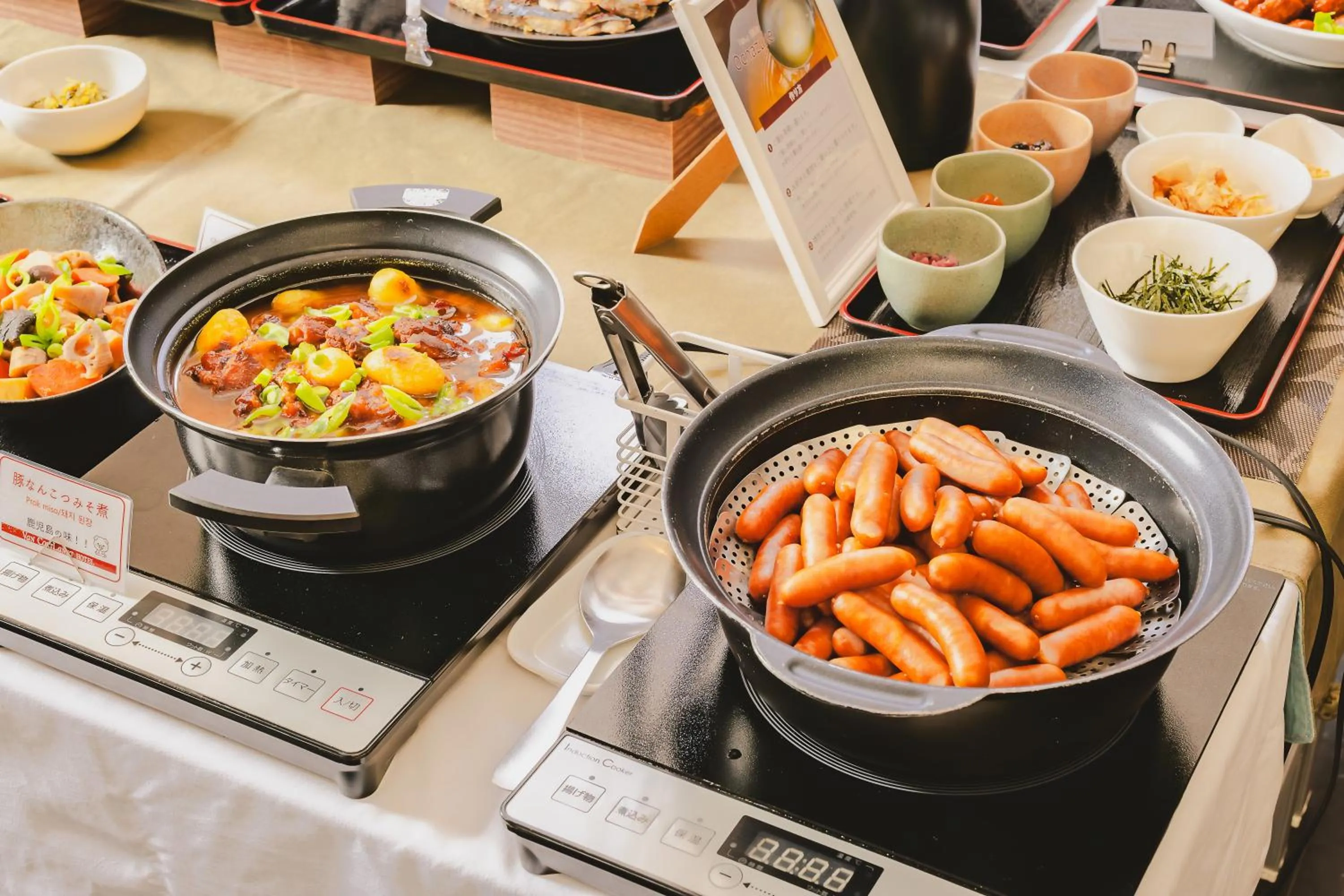 Breakfast in Van Cort Landt Hotel