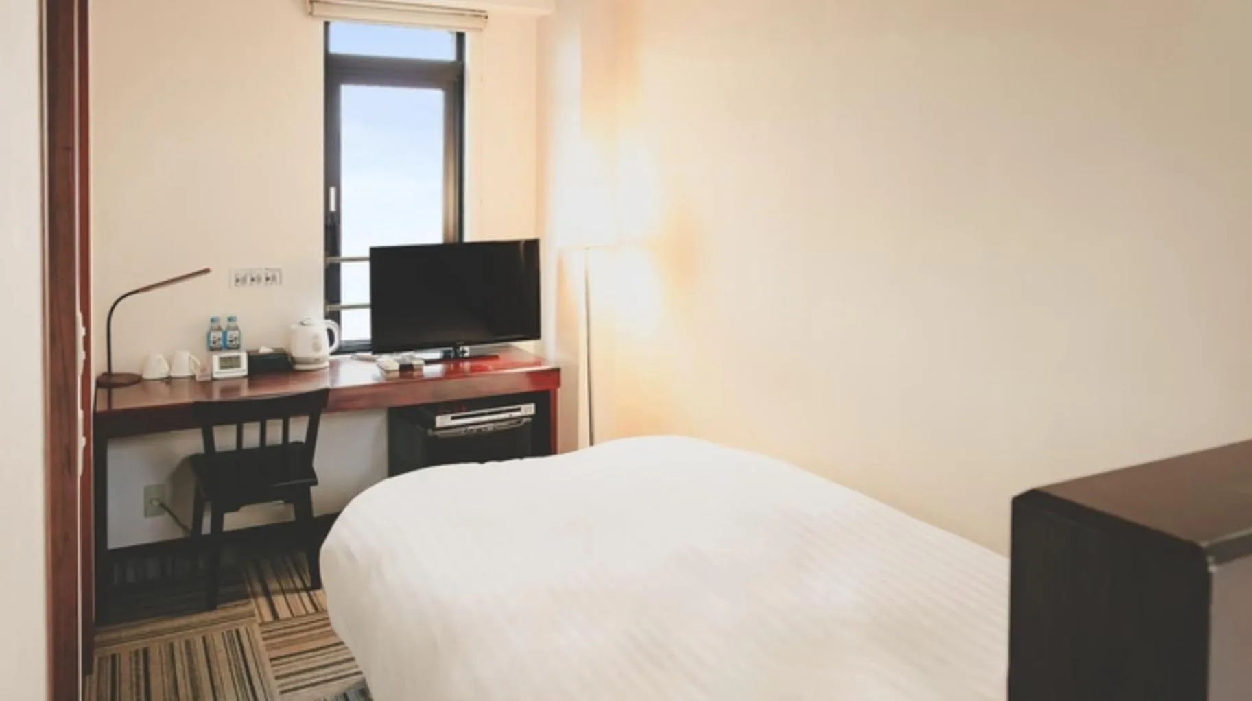 Photo of the whole room, Bed in Van Cort Landt Hotel