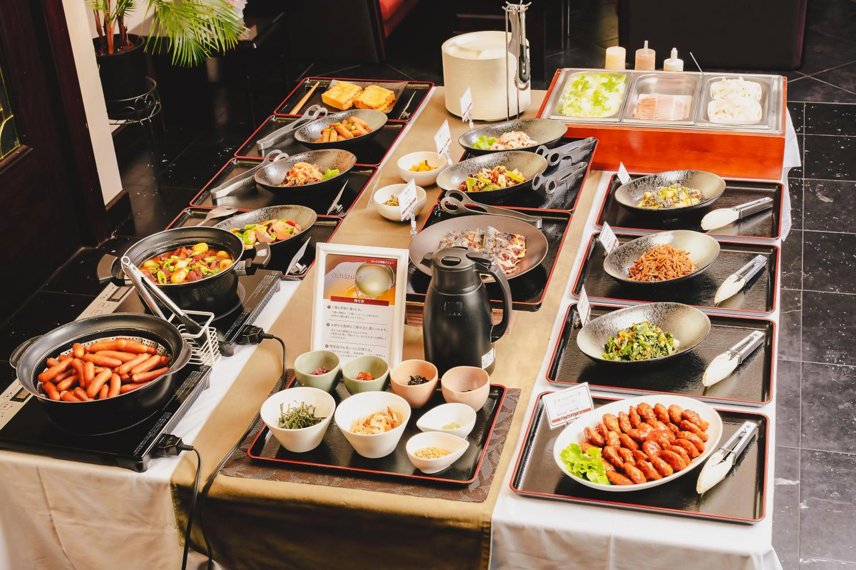 Breakfast in Van Cort Landt Hotel