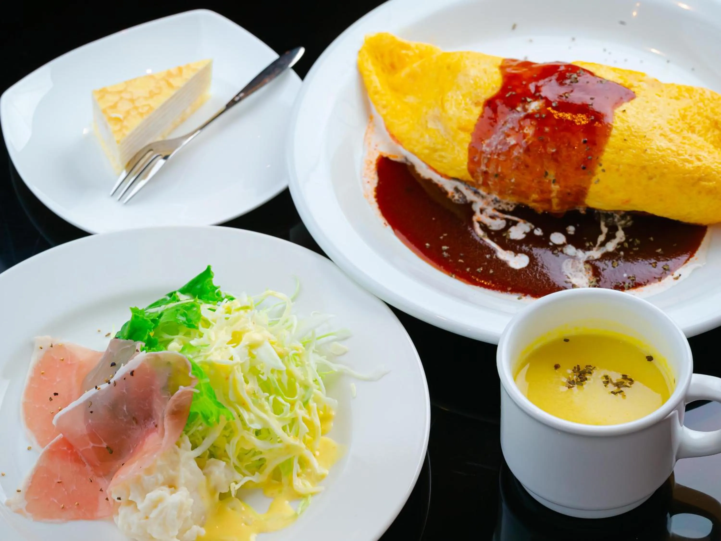 Restaurant/places to eat in Van Cort Landt Hotel