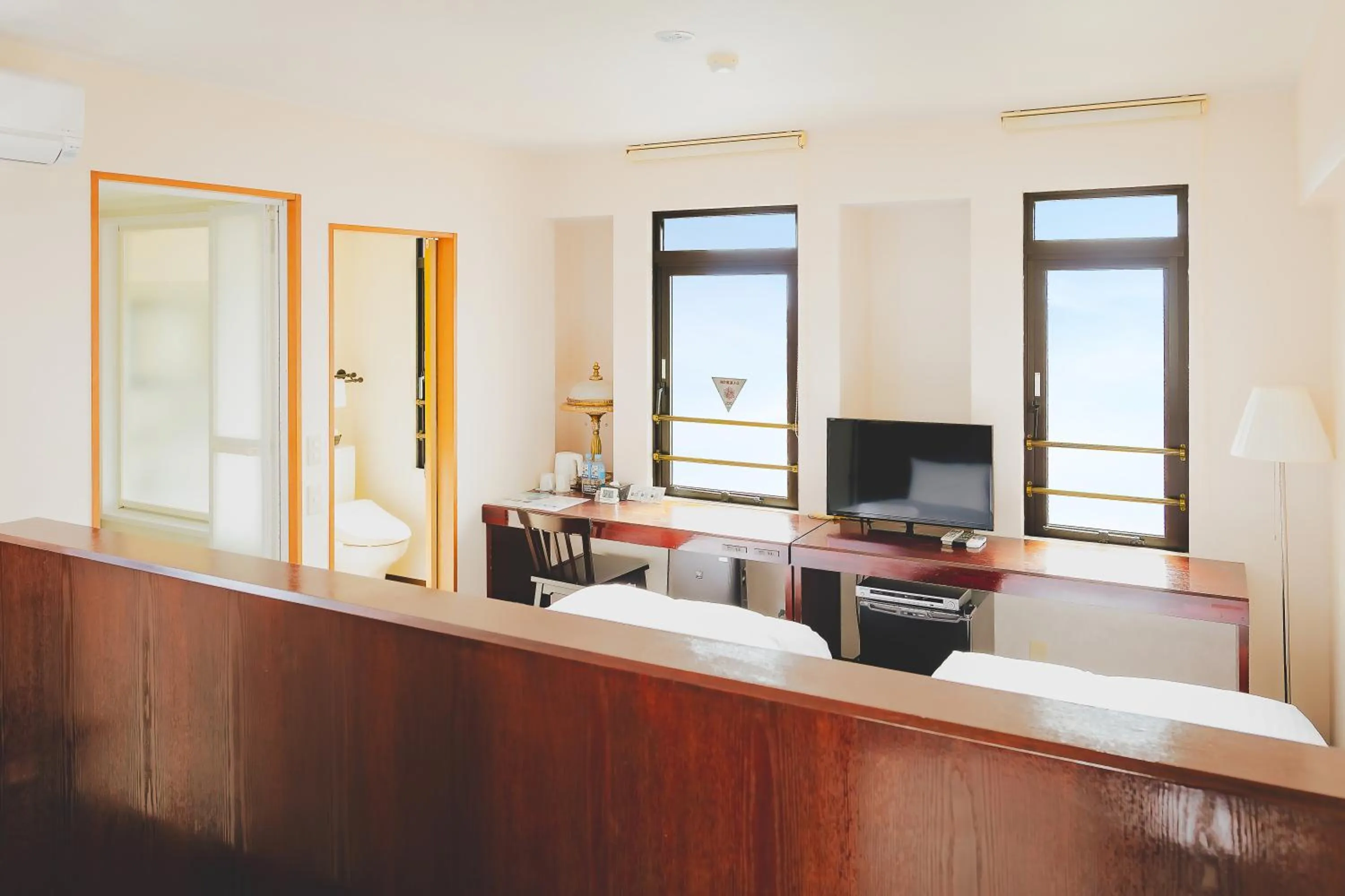 Photo of the whole room in Van Cort Landt Hotel