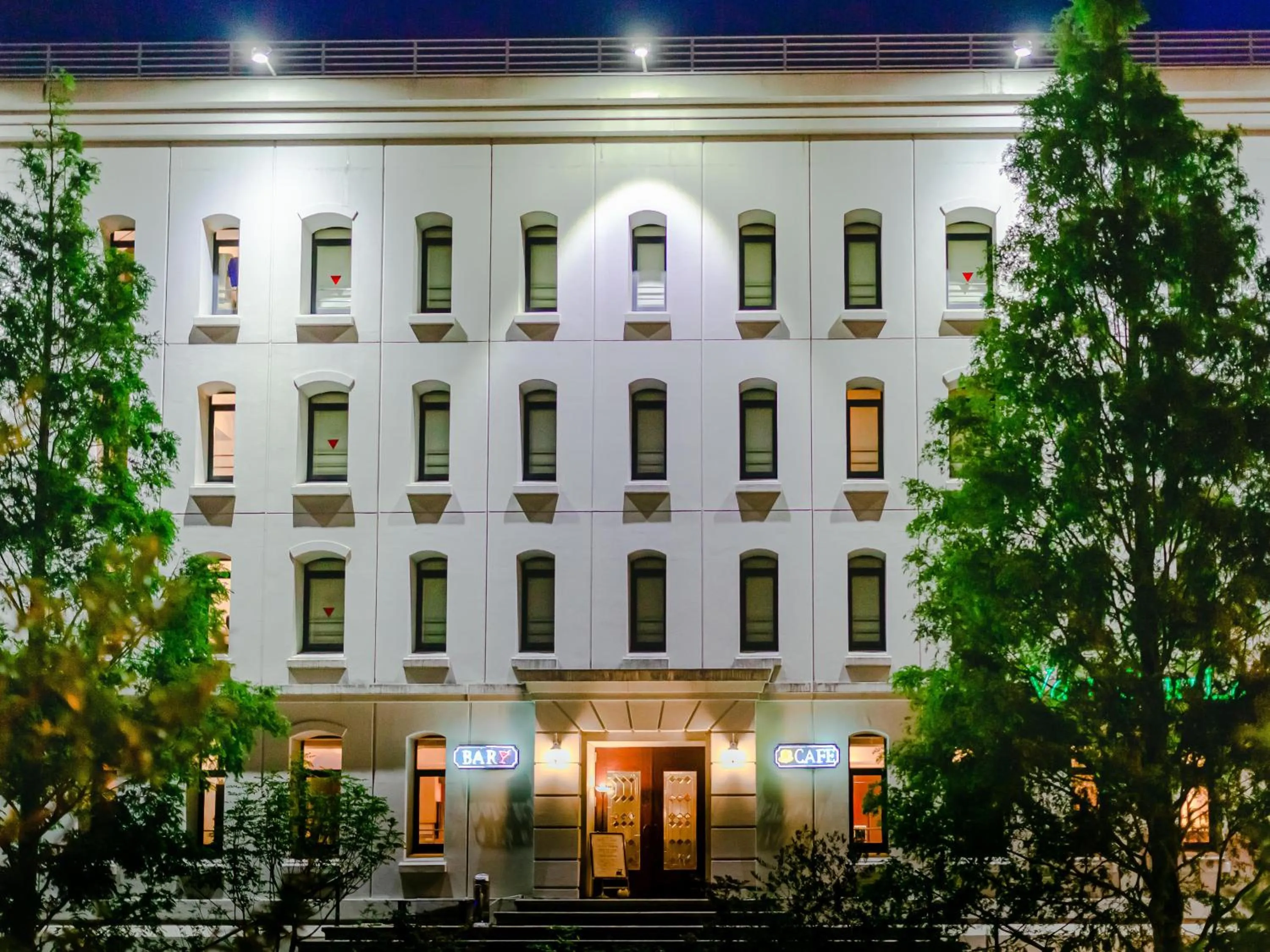 Property building in Van Cort Landt Hotel