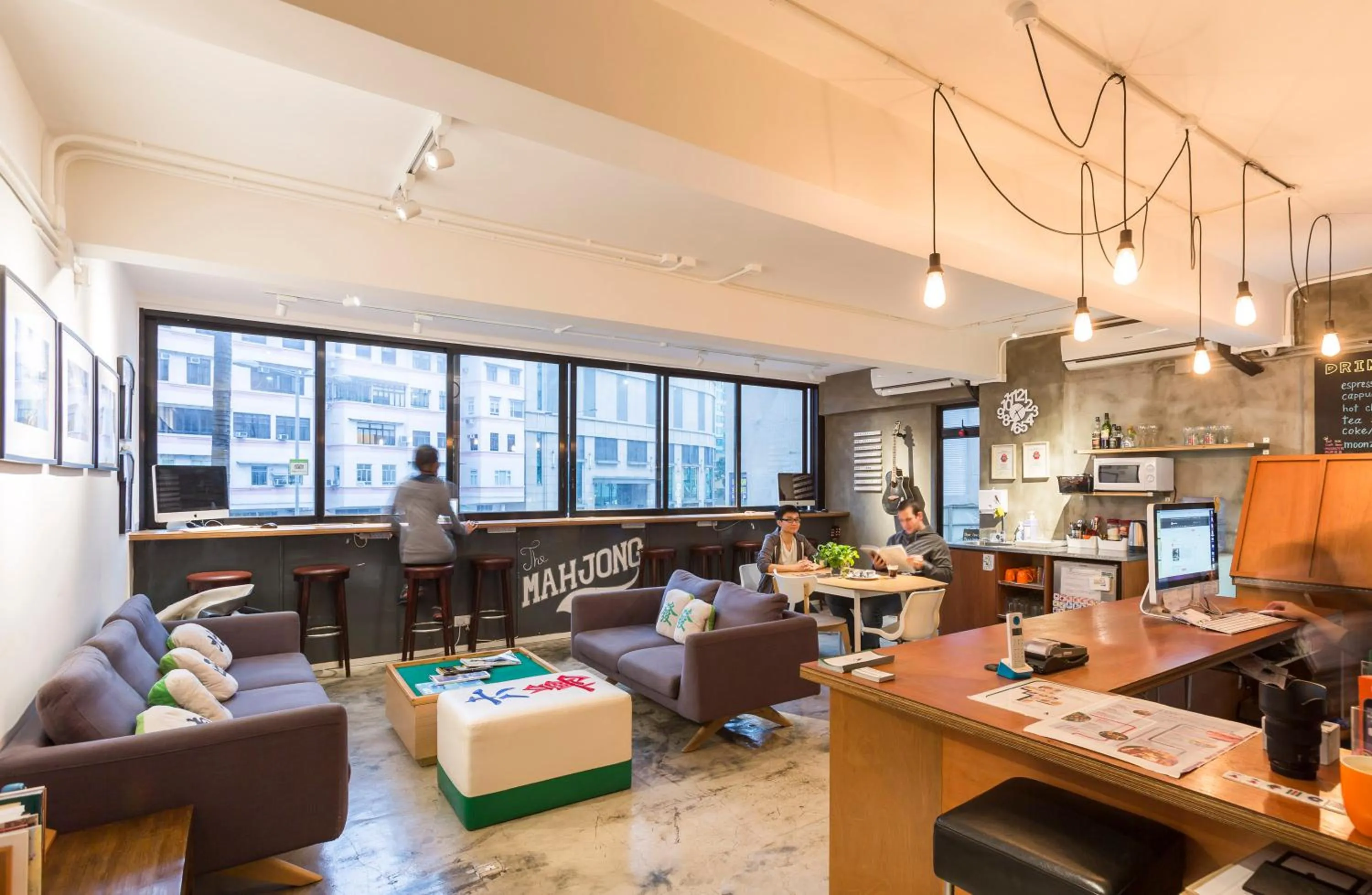 Communal lounge/ TV room in The Mahjong