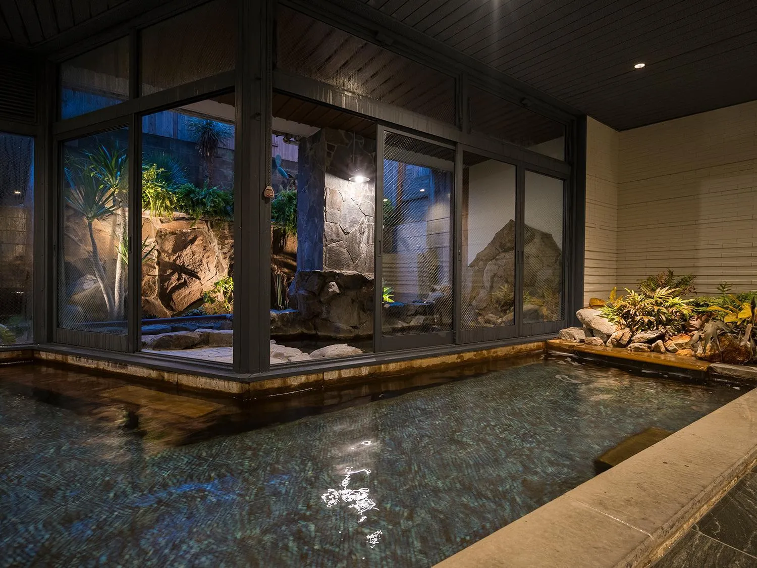 Hot Spring Bath in Irifuneso