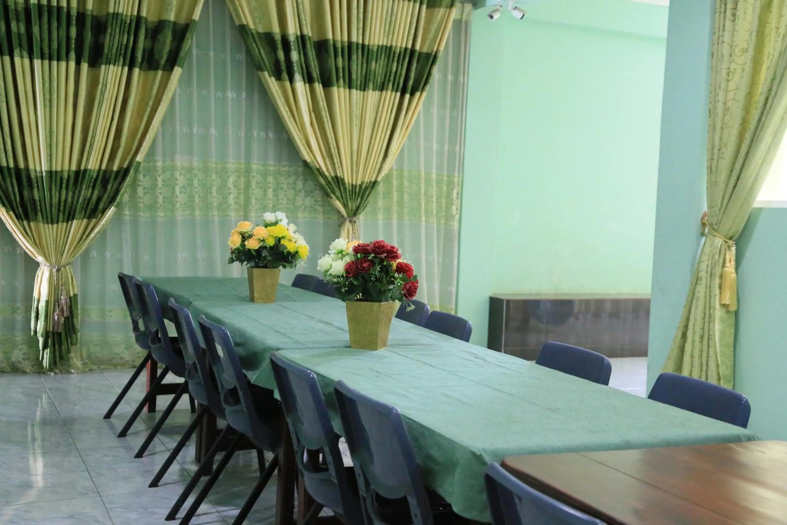 Restaurant/places to eat in Kings Hotel Restaurant and Bar