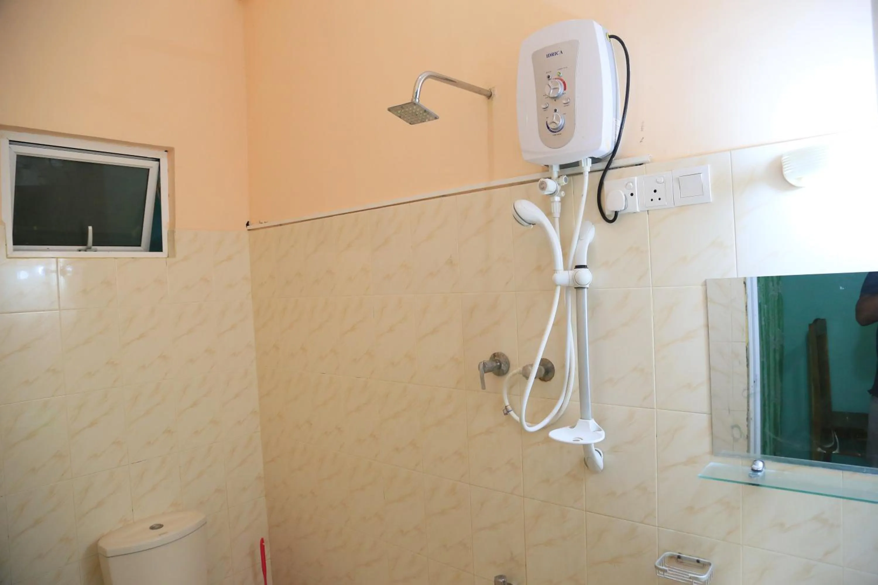 Bathroom in Kings Hotel Restaurant and Bar