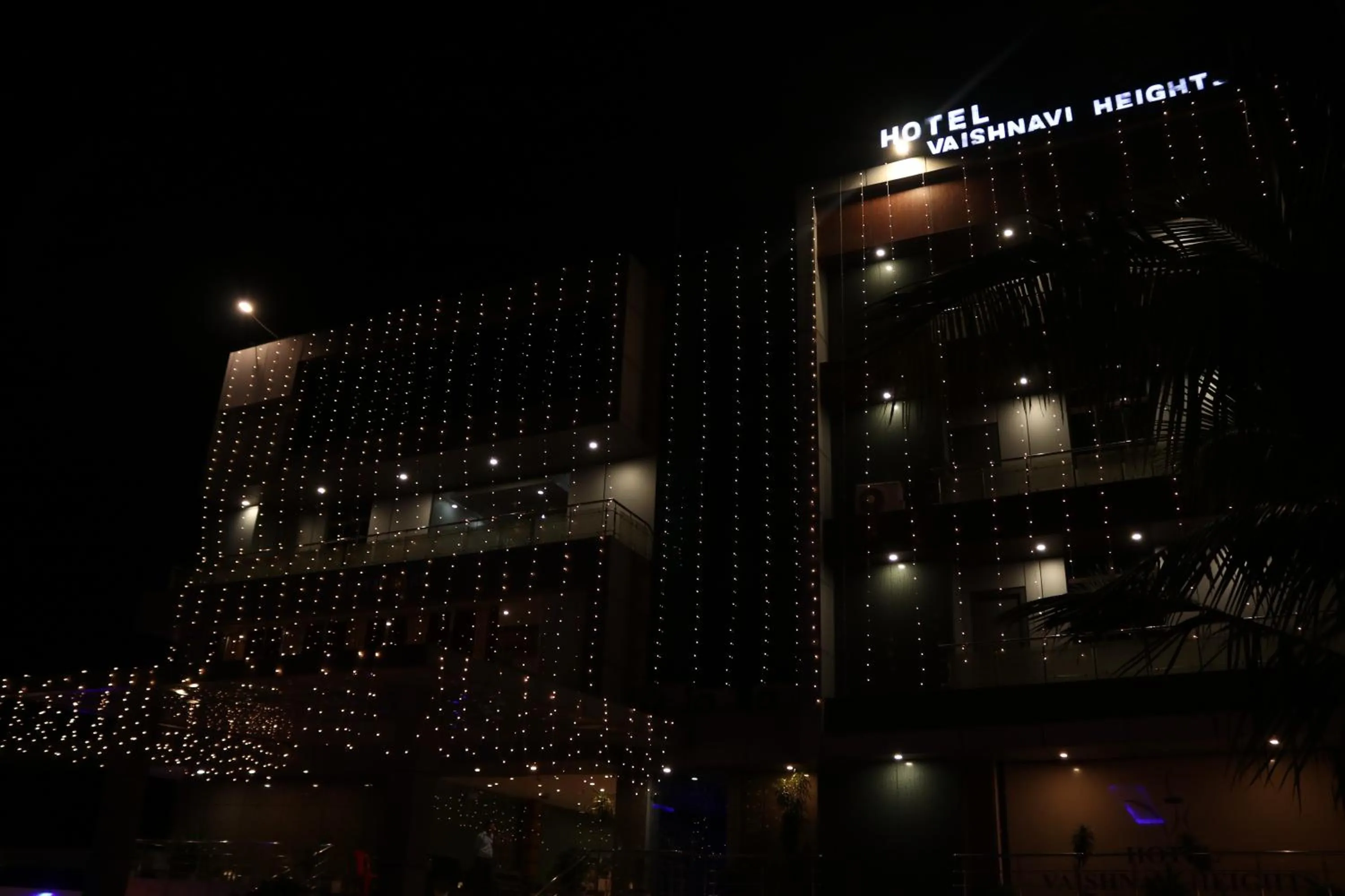 Hotel Vaishnavi Heights