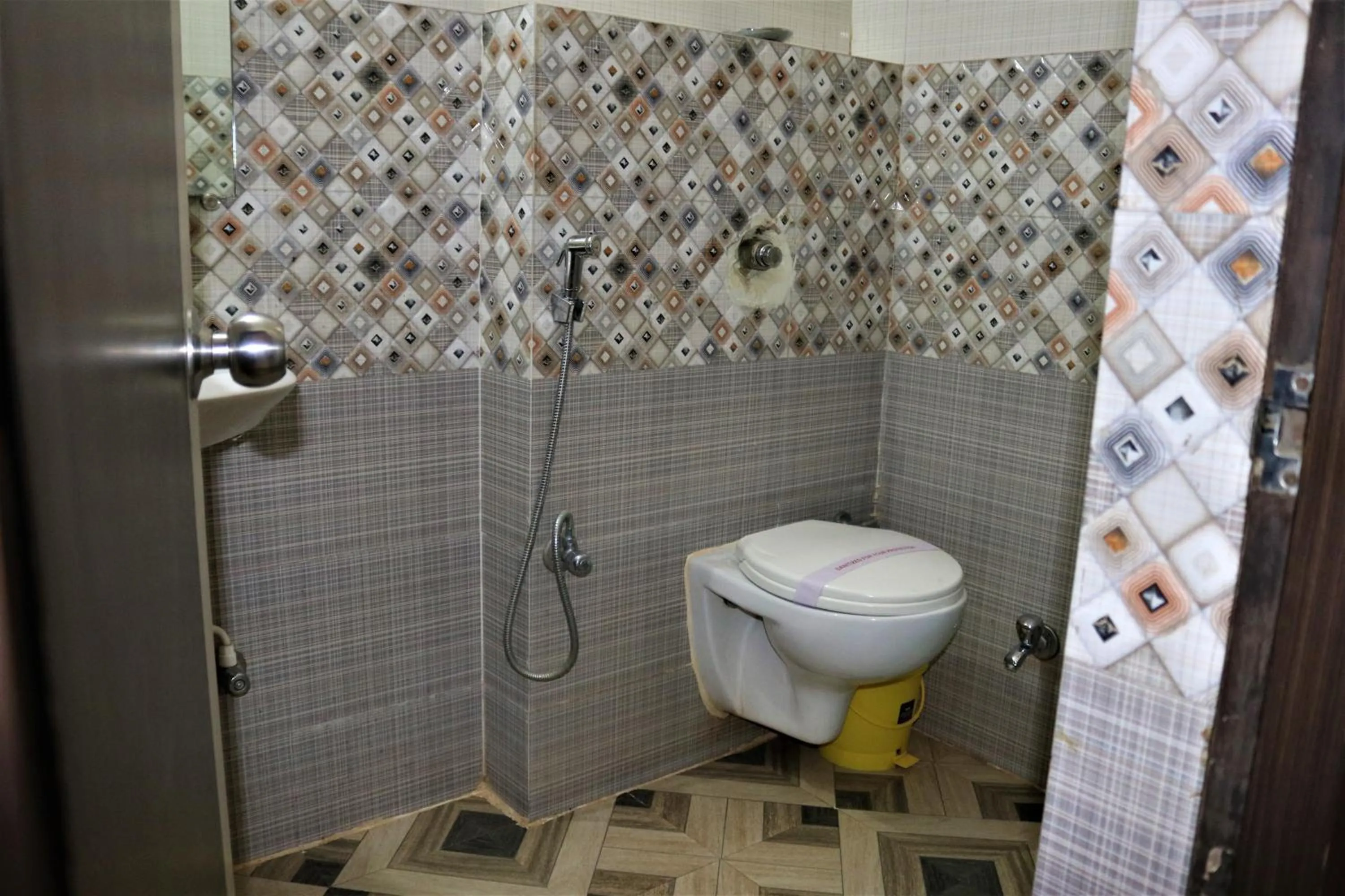 Shower in Hotel Vaishnavi Heights