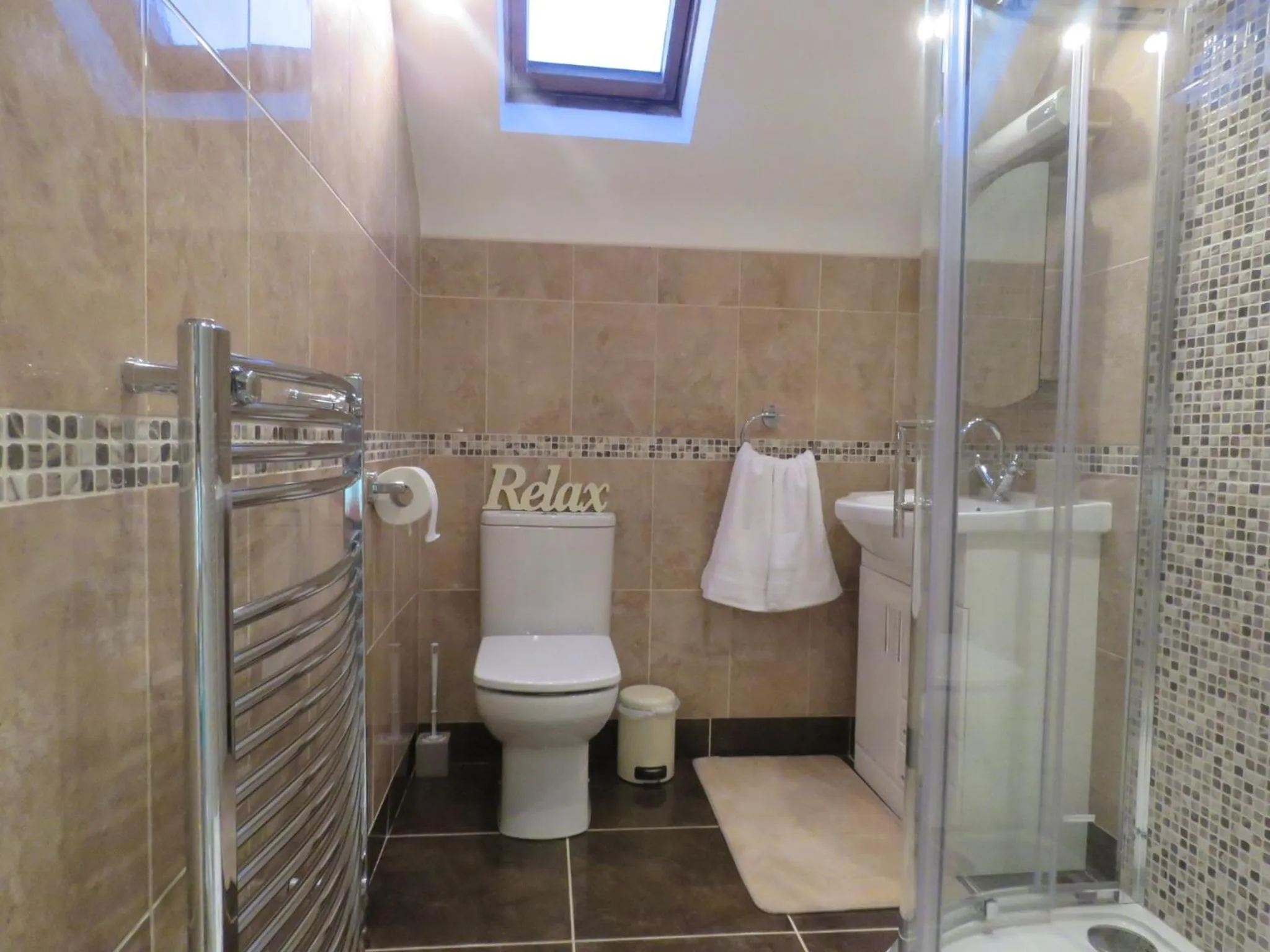 Shower in Greenside B&B