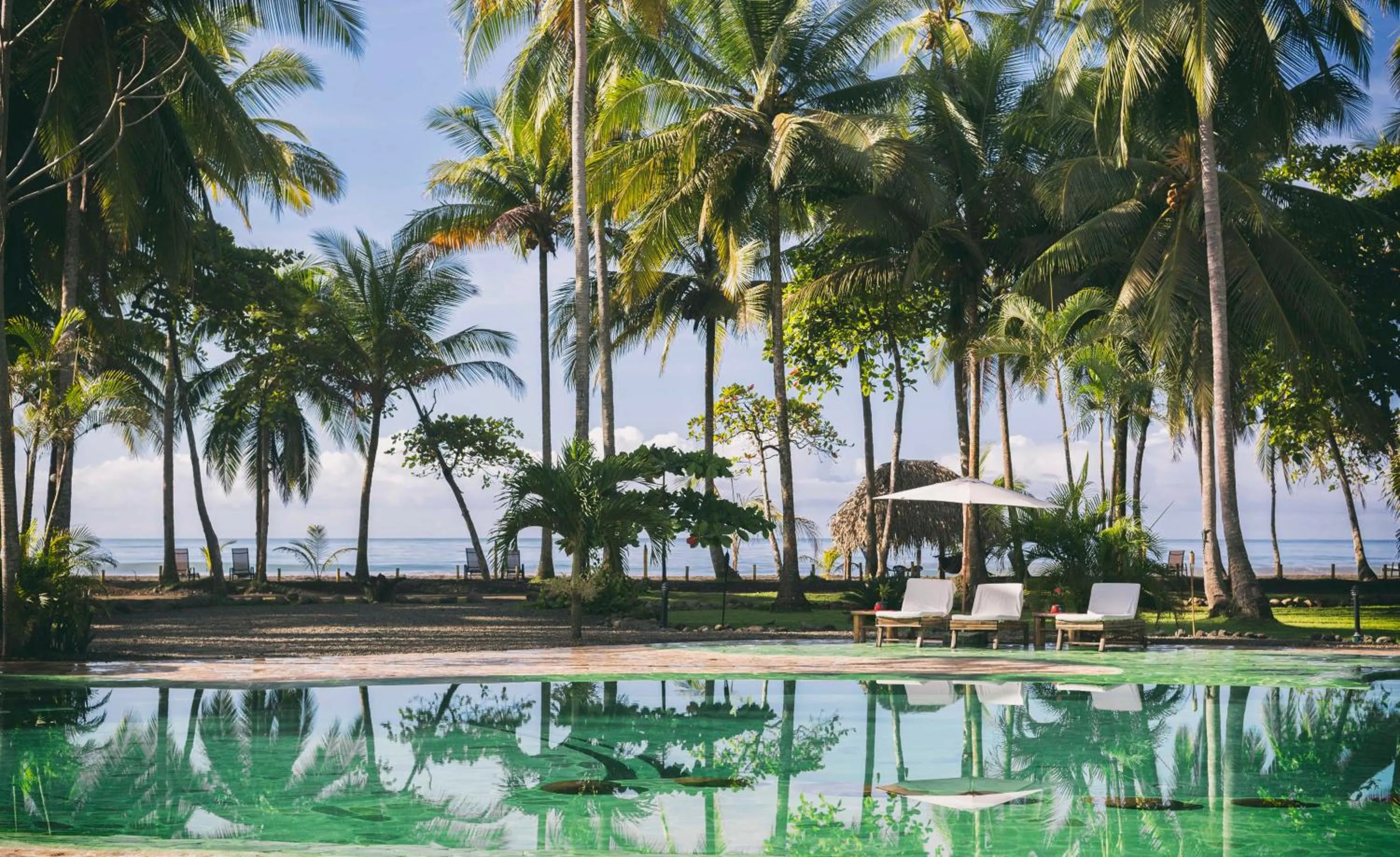 Day in Hotel Clandestino beach resort