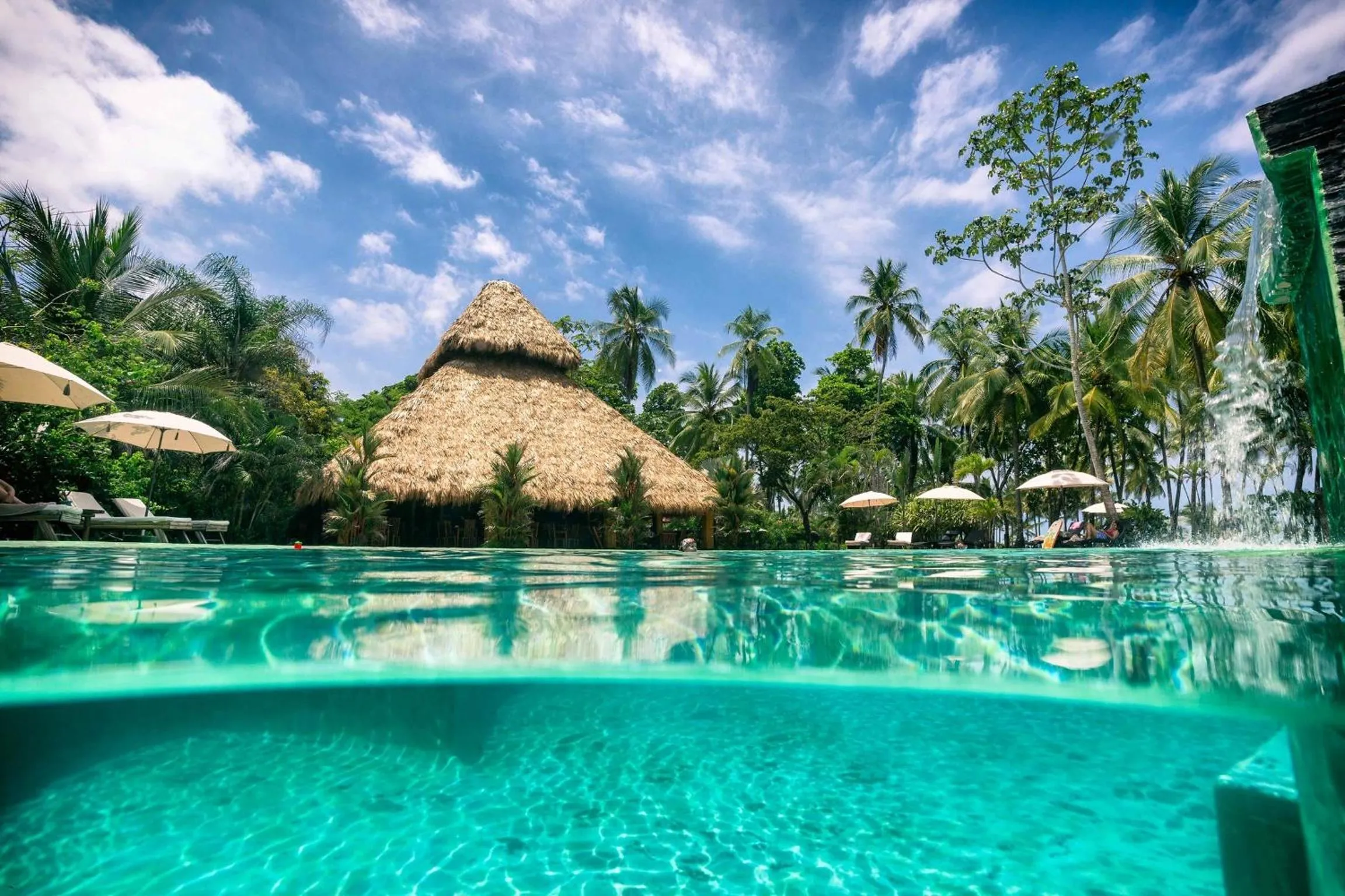 Property building in Hotel Clandestino beach resort