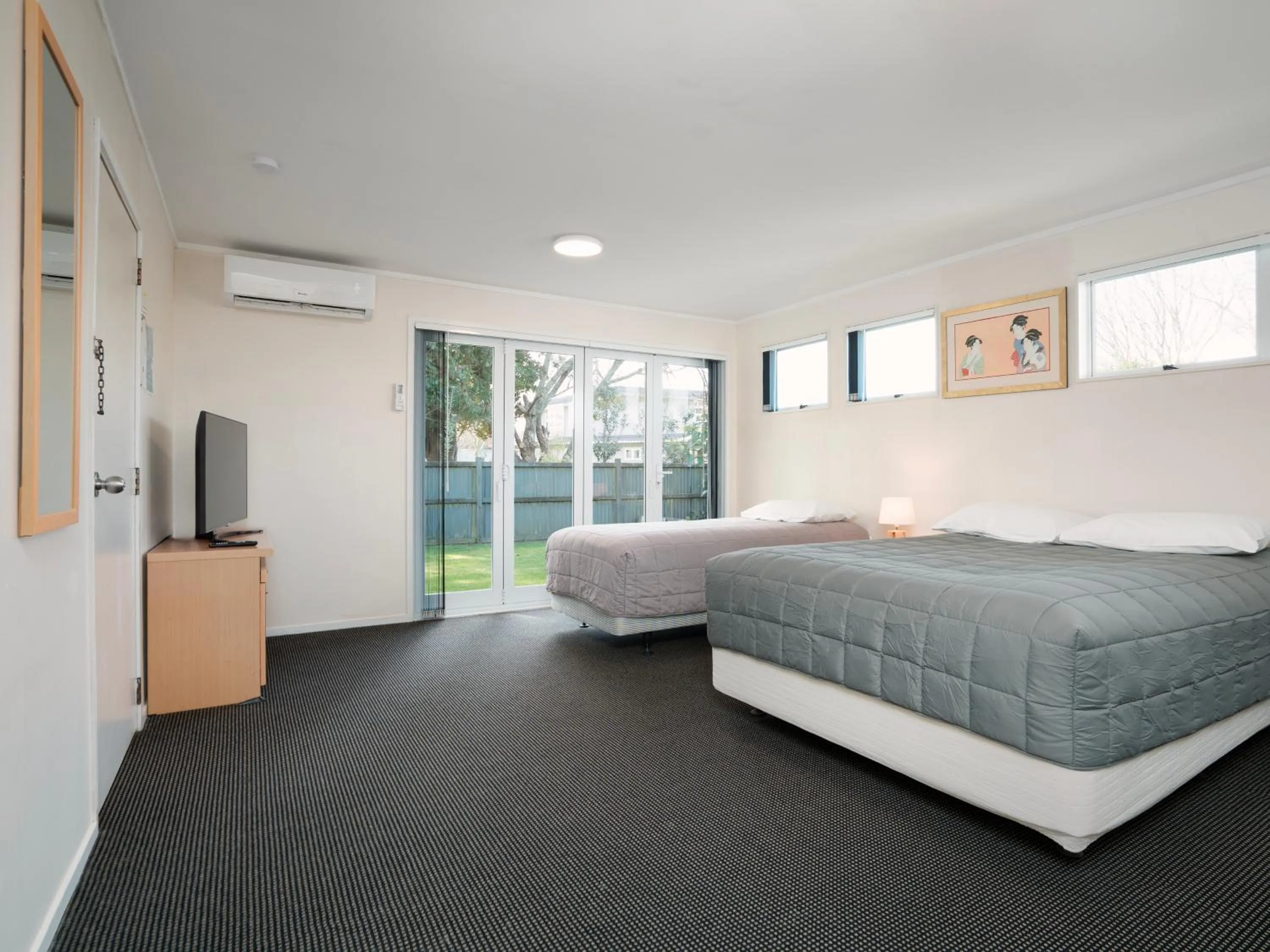 Standard Triple Studio in Colonial On Gladstone Motel