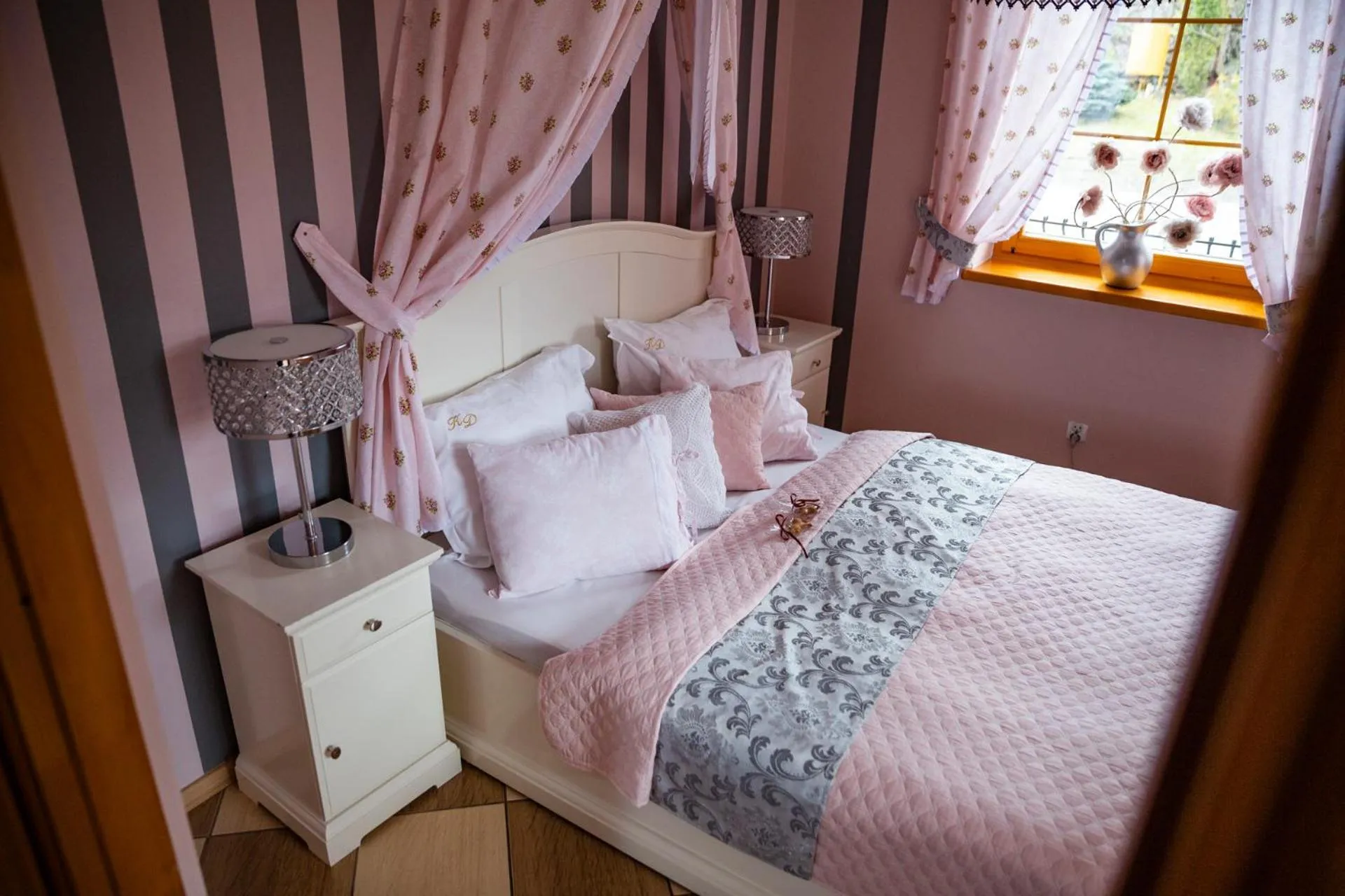 Bed in Karolowy Dwór