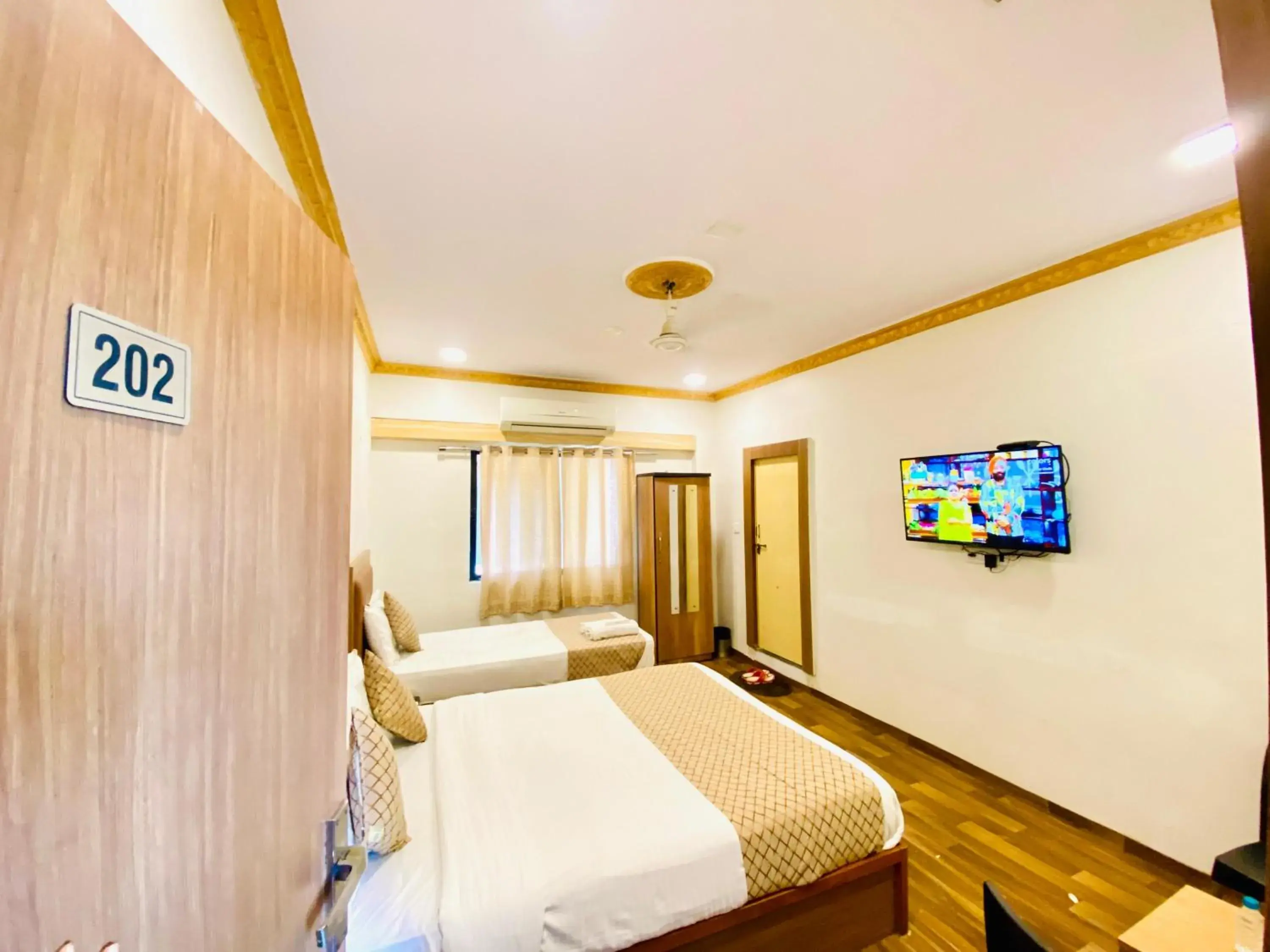 Bed in Hotel ABC Satellite Prahlad Nagar Bed in Hotel ABC Satellite Prahlad Nagar