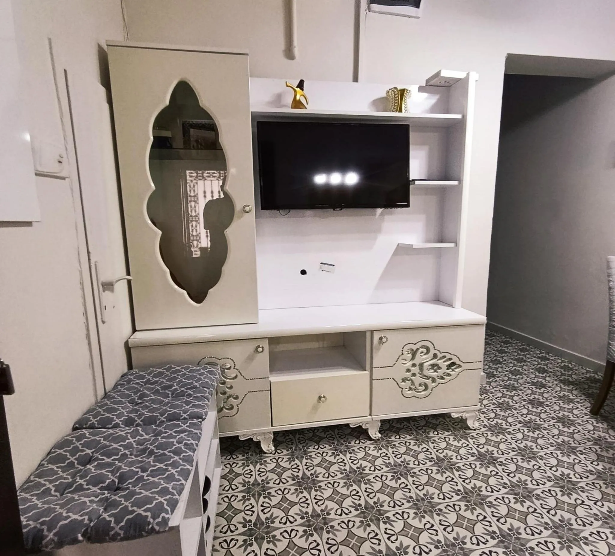 TV and multimedia in Armagan Suite Taksim