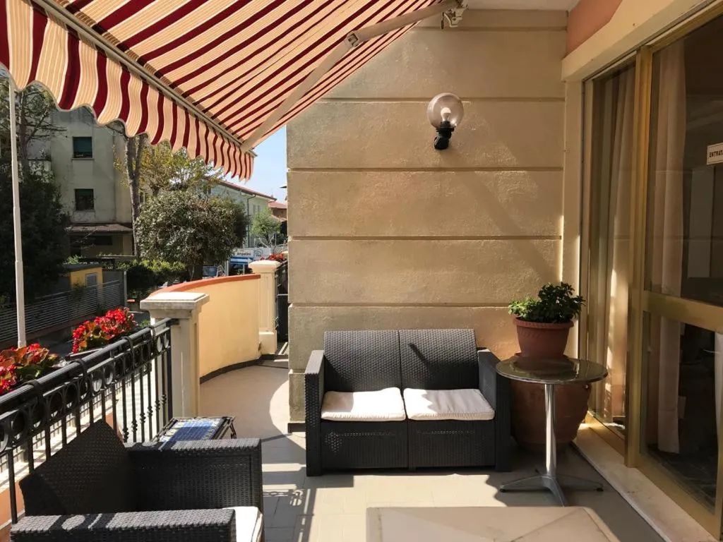 Hotel Perla Verde