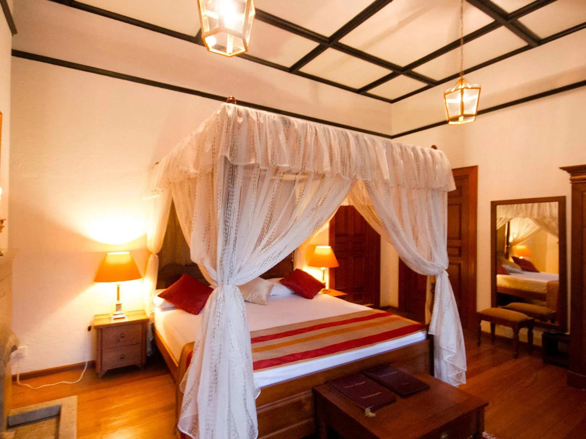 Bedroom, Bed in Governor's Mansion