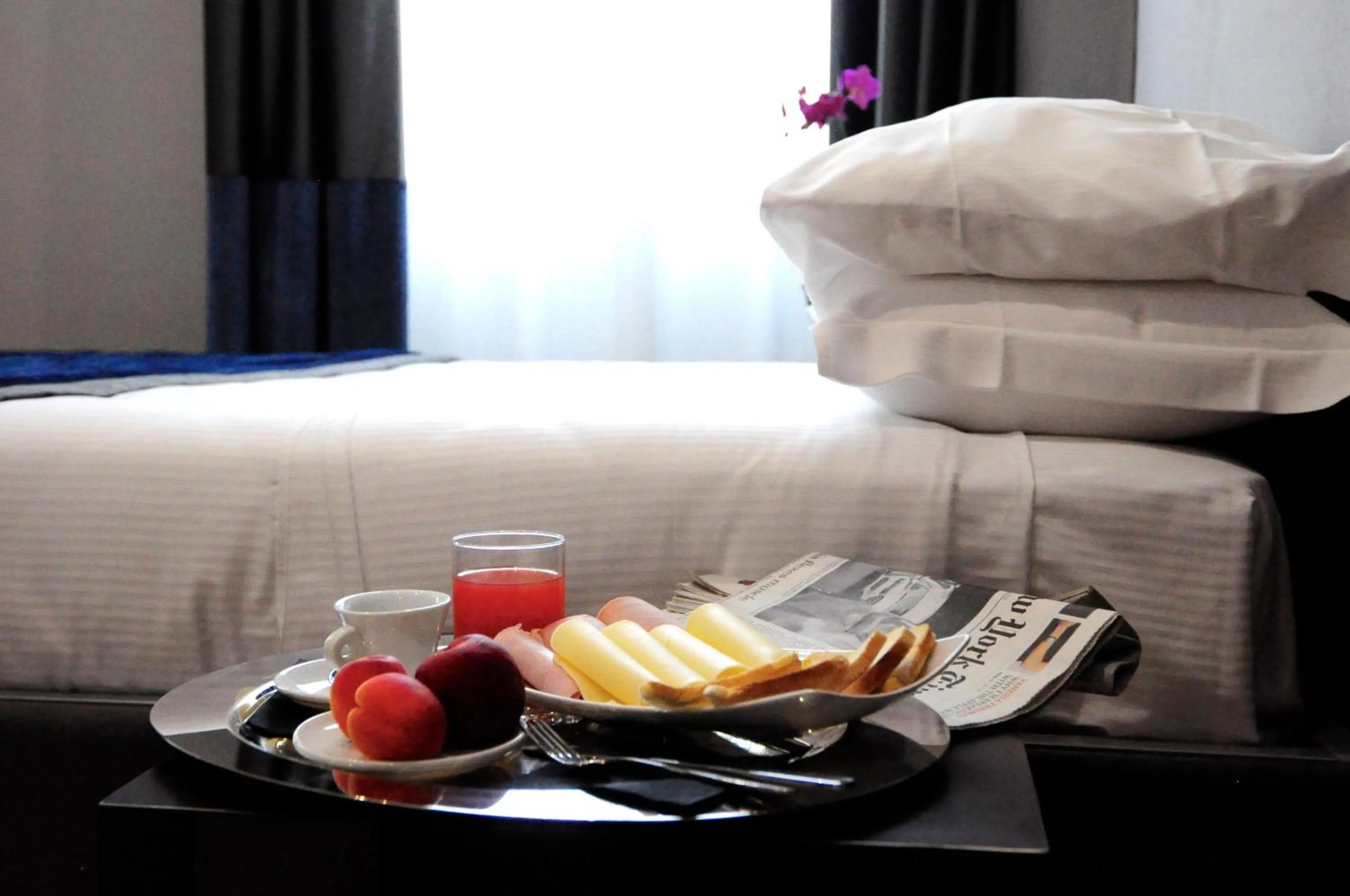 Continental breakfast, Bed in Place 24 Suites & Wellness