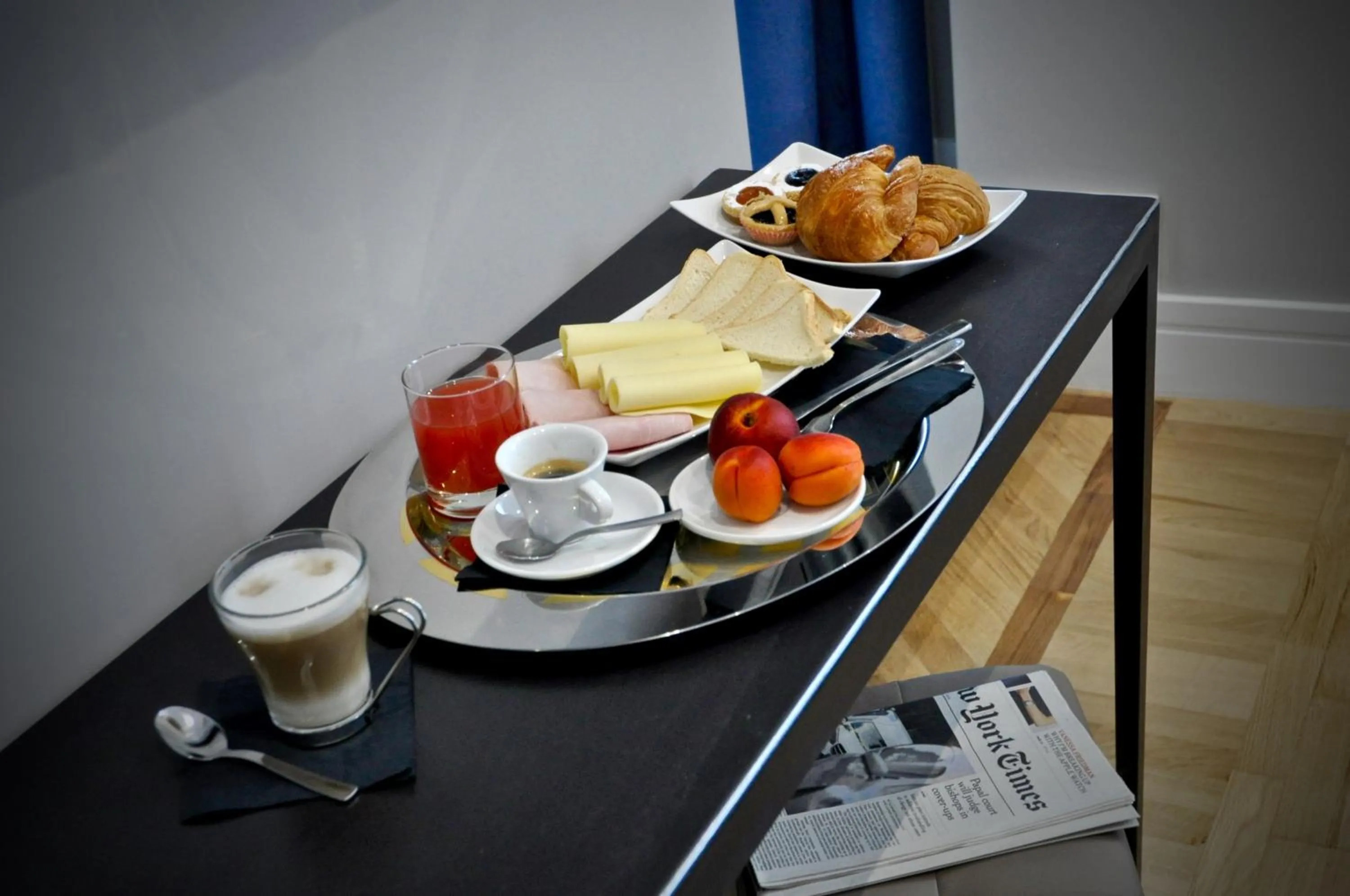 Continental breakfast in Place 24 Suites & Wellness
