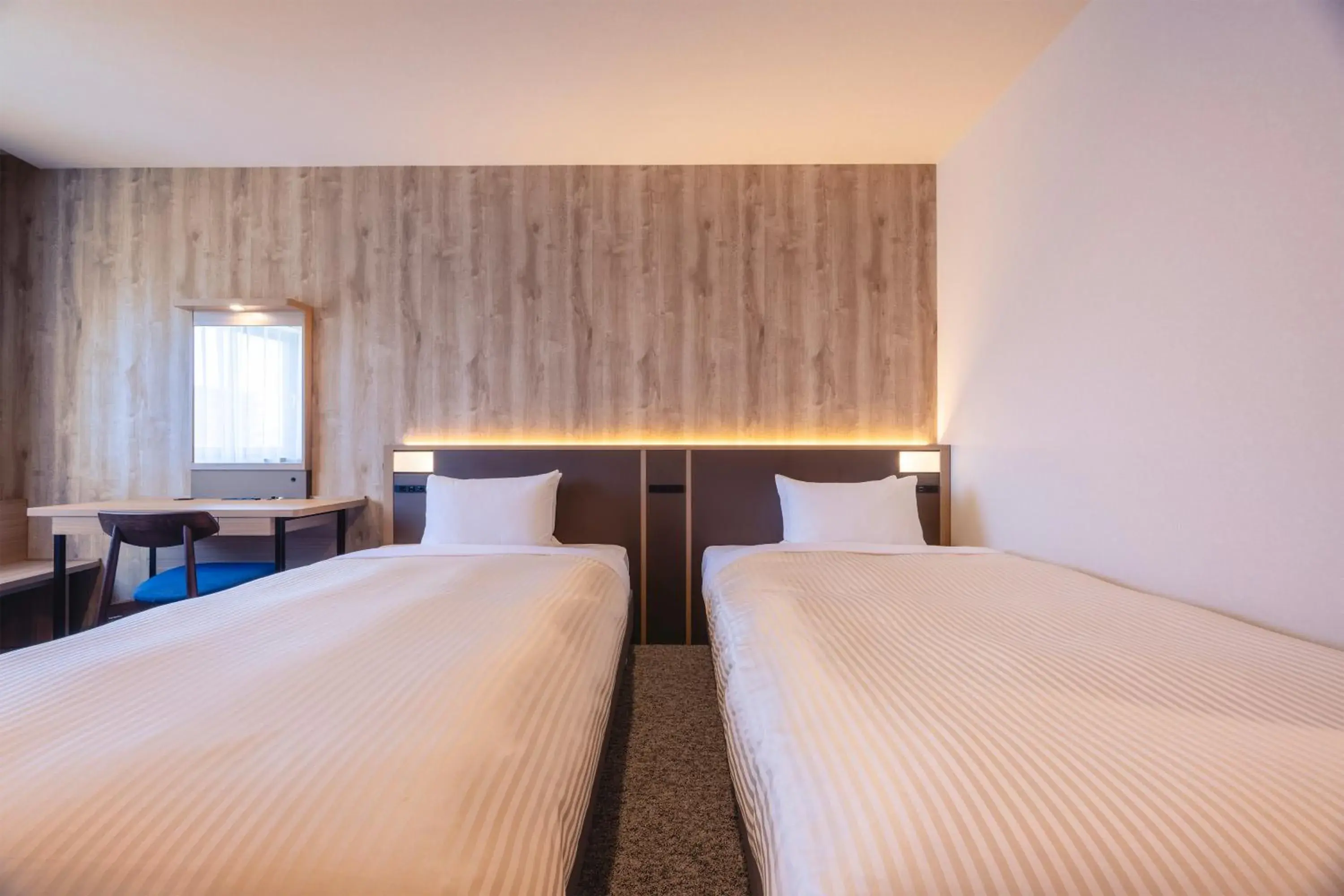 Twin Room - single occupancy in Hotel Mariners Court Tokyo Twin Room - single occupancy in Hotel Mariners Court Tokyo