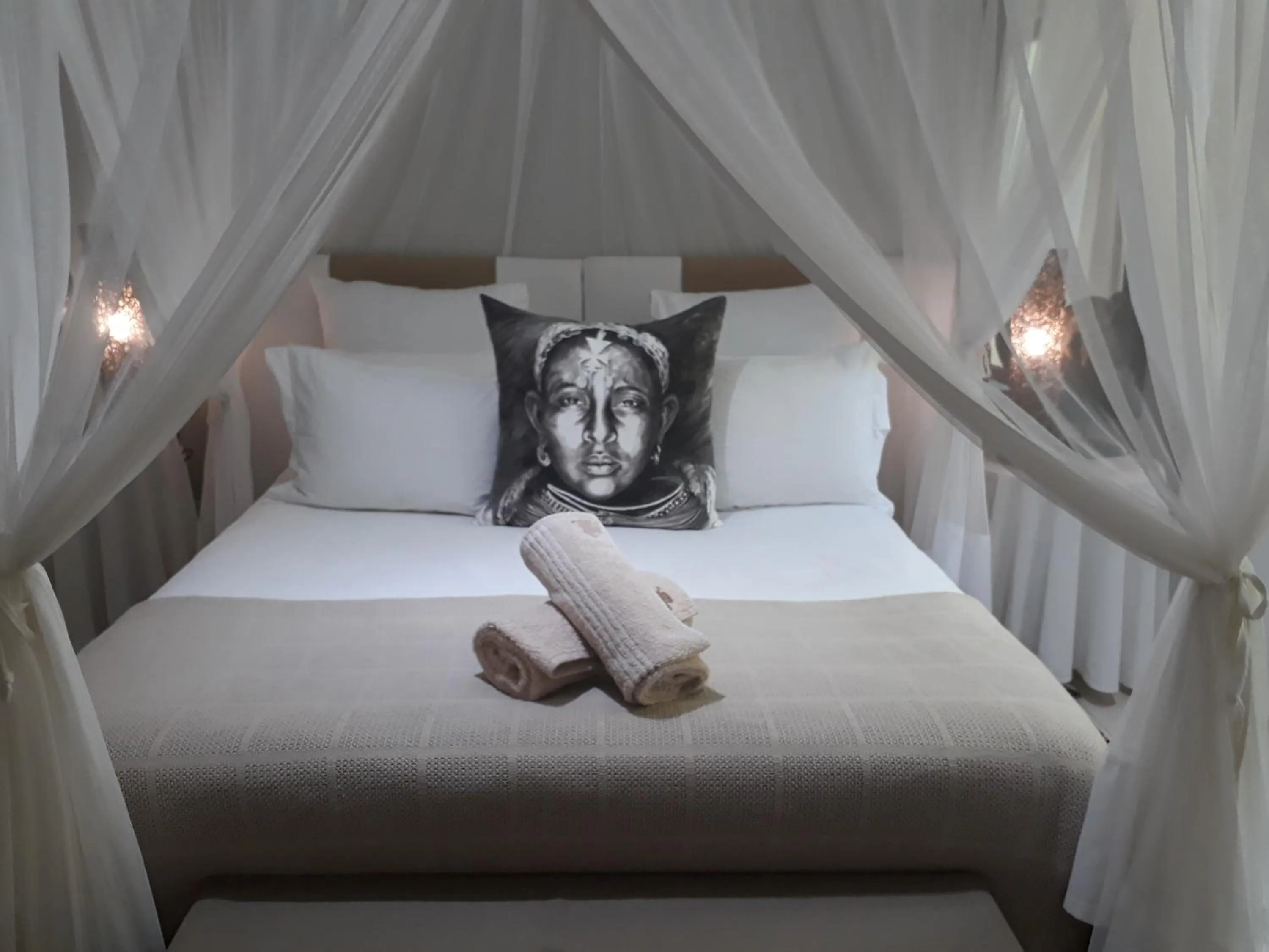 Bed in St Lucia Kingfisher Lodge