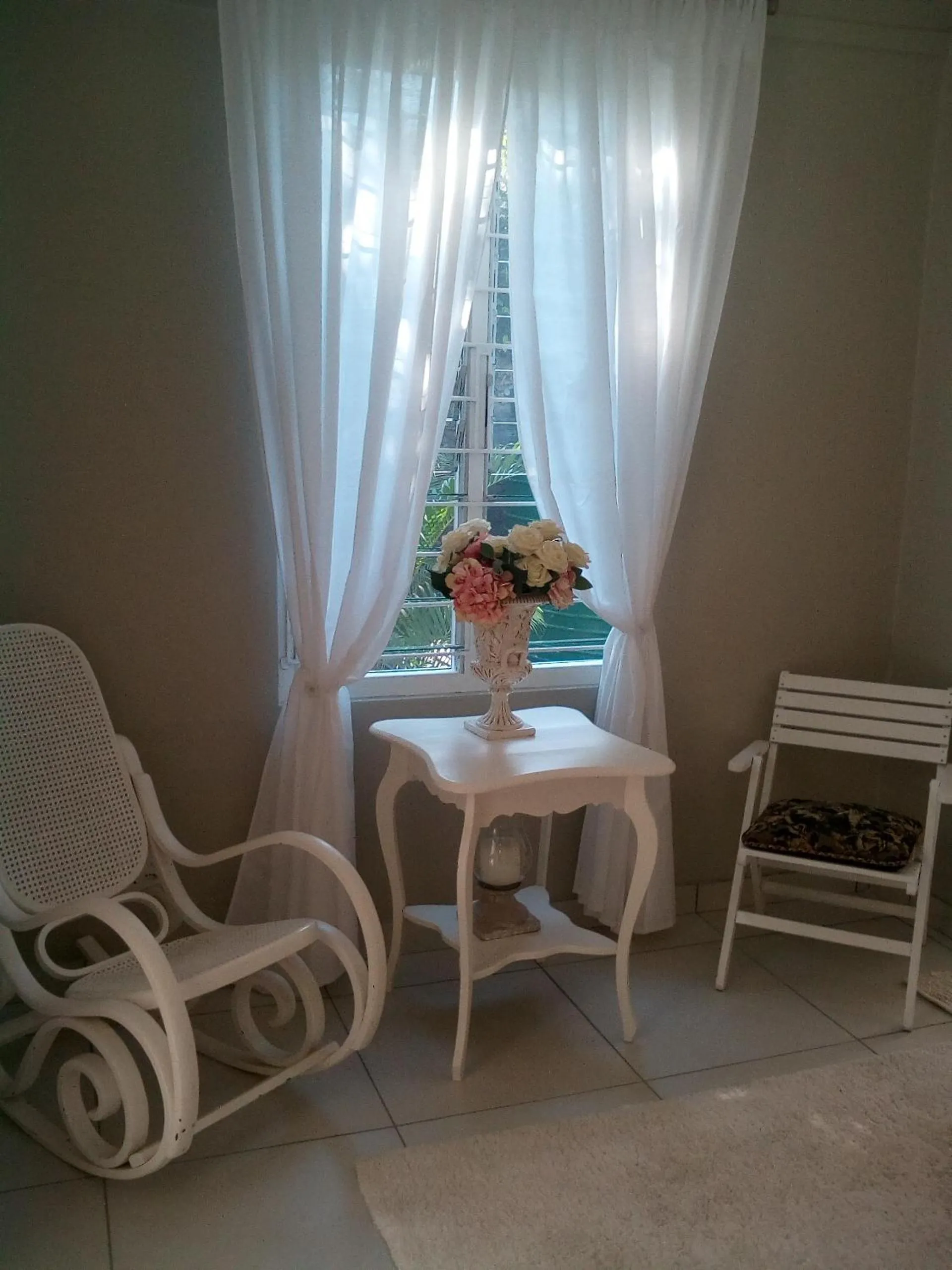 Seating area in St Lucia Kingfisher Lodge