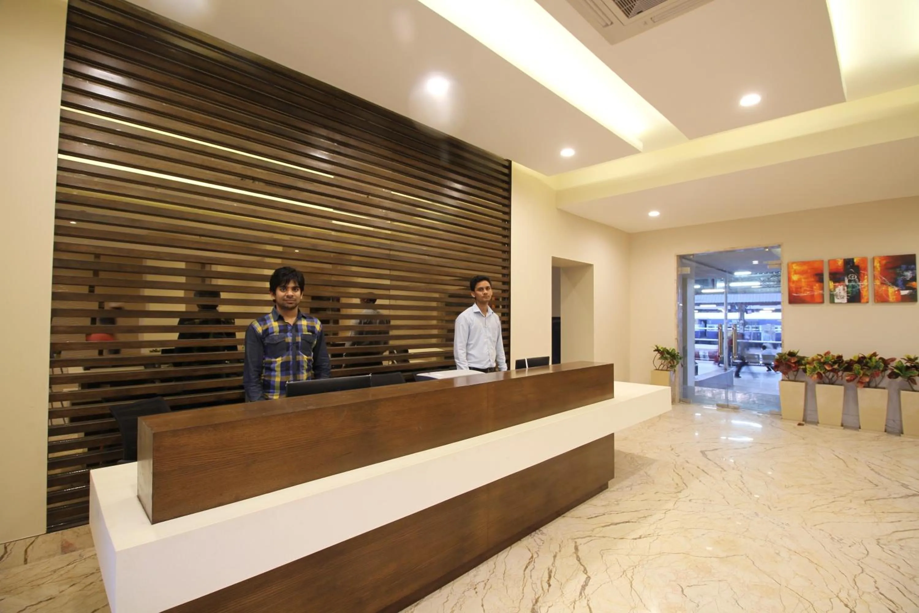 Staff in Hotel Le Roi Raipur at Raipur Railway Station