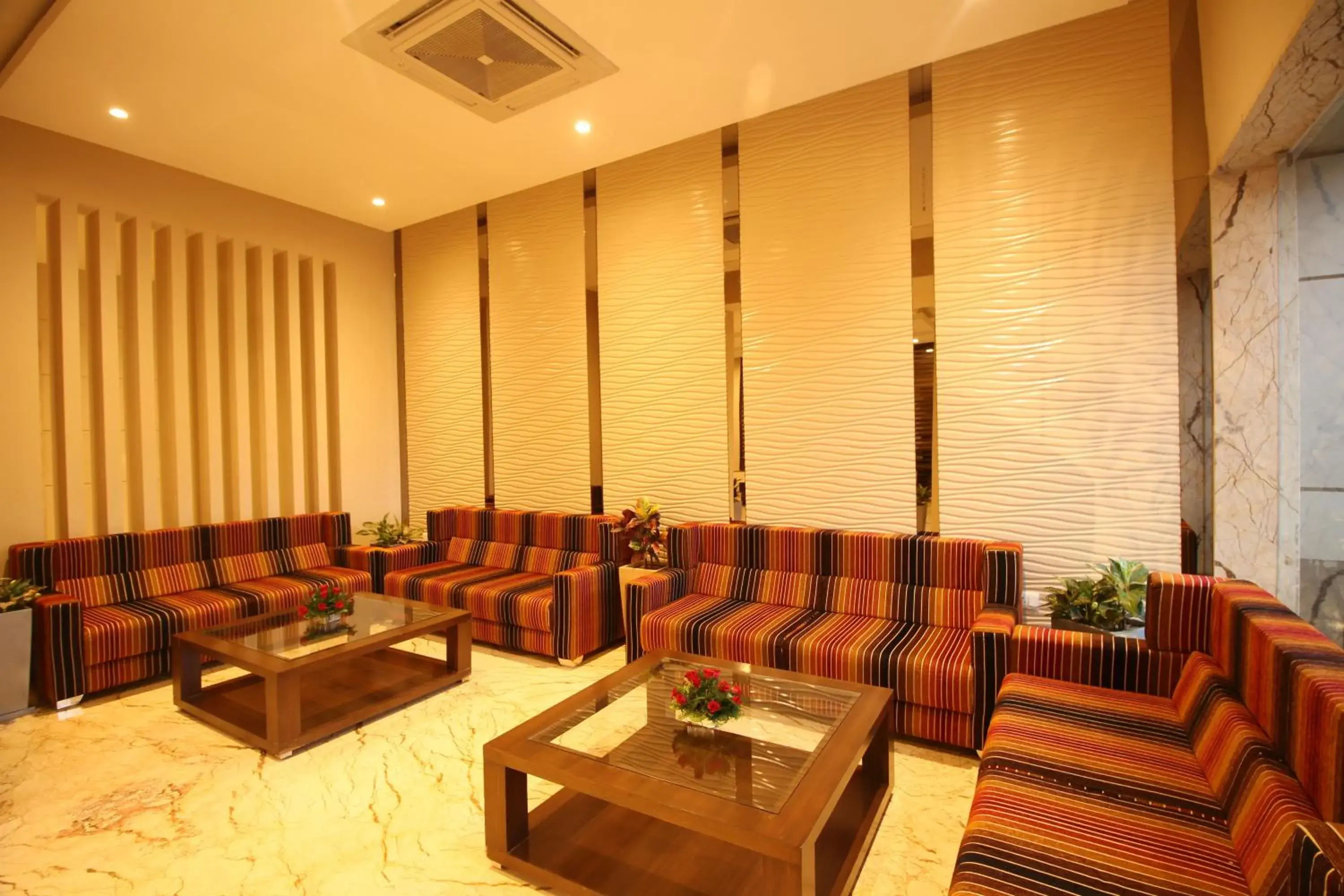 Lobby or reception in Hotel Le Roi Raipur at Raipur Railway Station Lobby or reception in Hotel Le Roi Raipur at Raipur Railway Station