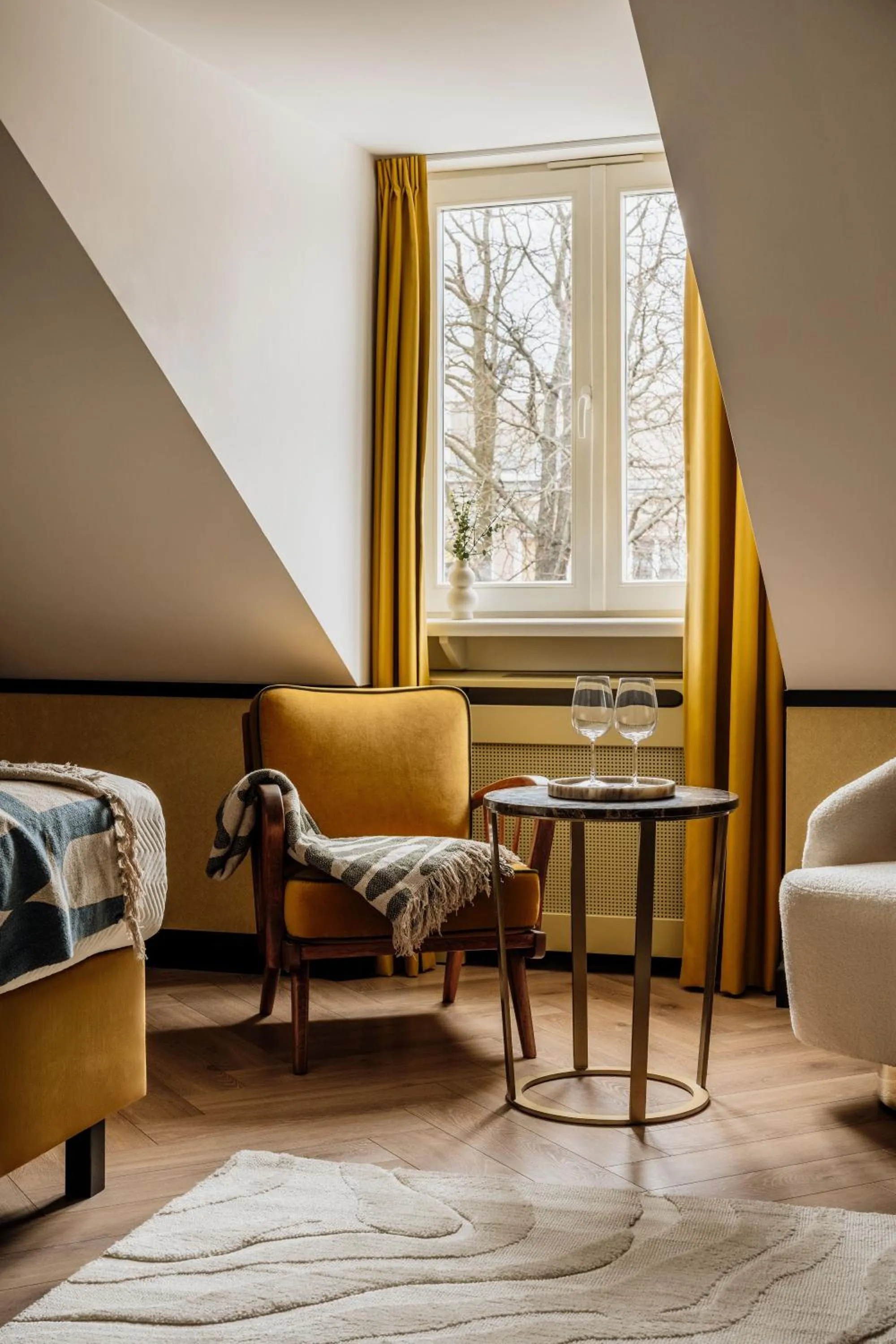 Bed in Colette - LoftAffair Collection