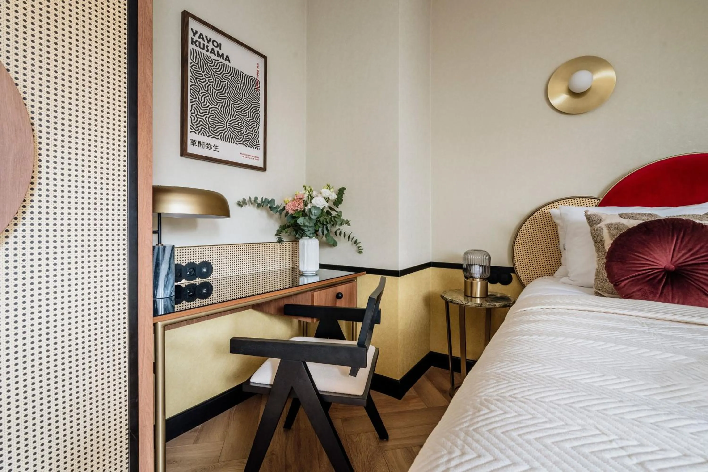 Bed in Colette - LoftAffair Collection