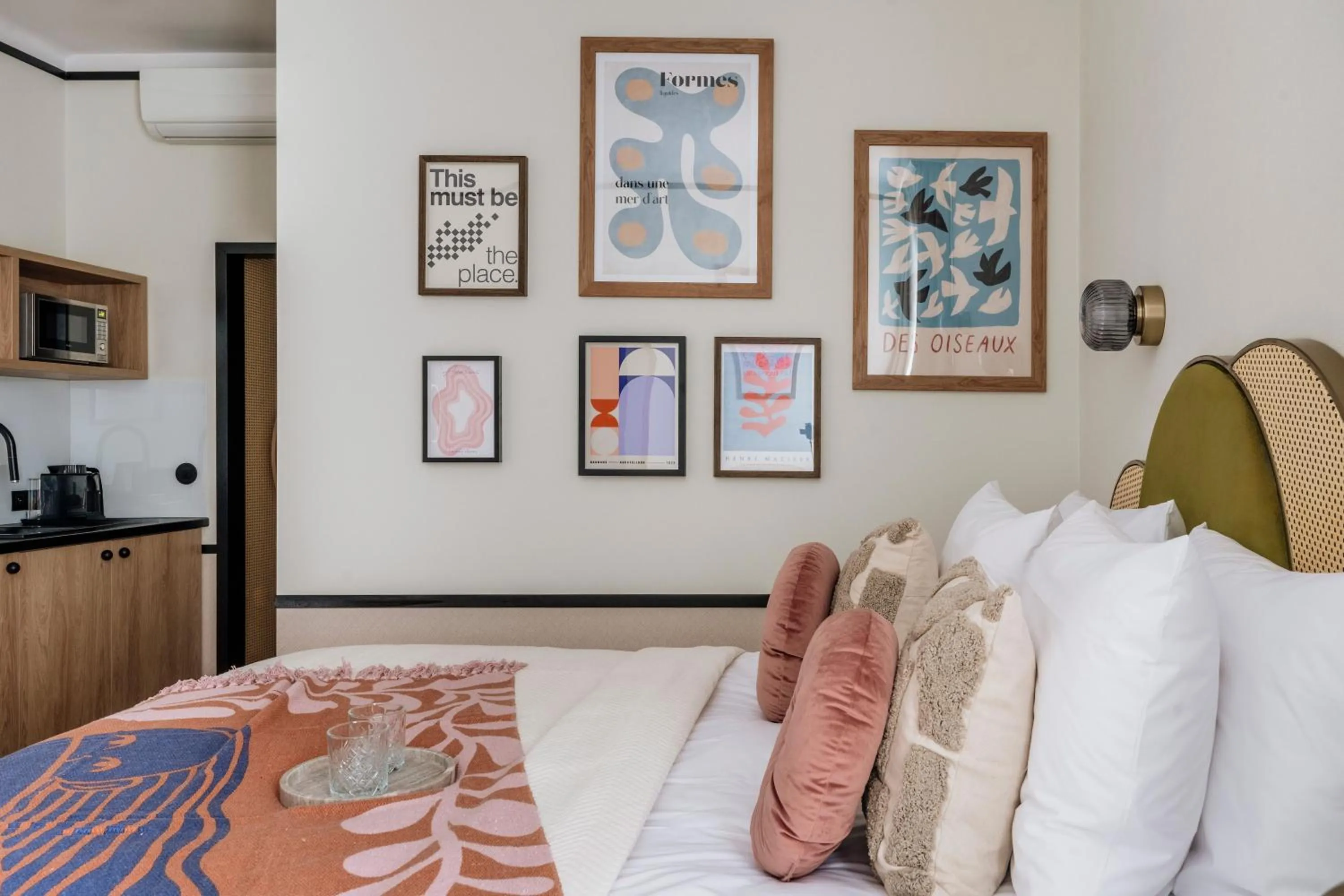 Bed in Colette - LoftAffair Collection