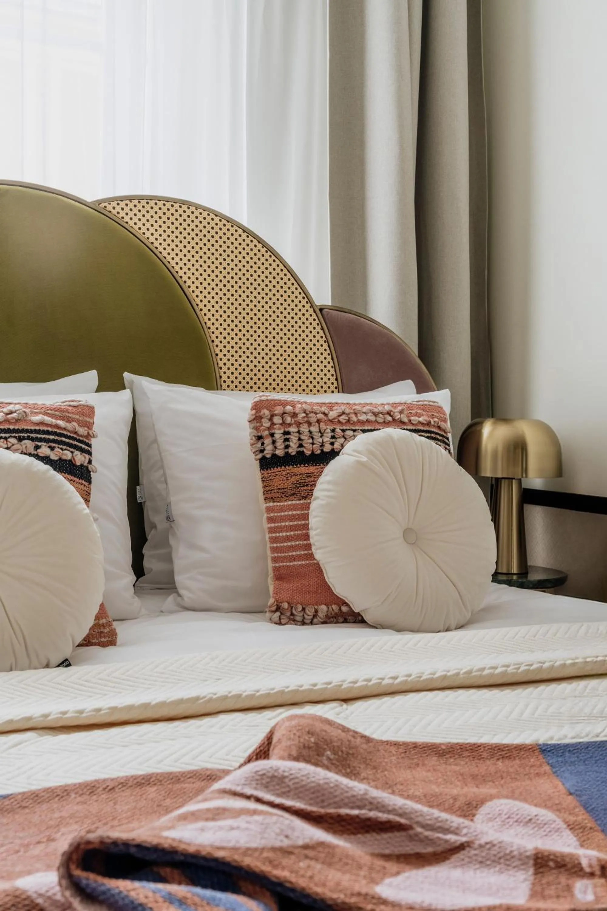 Bed in Colette - LoftAffair Collection