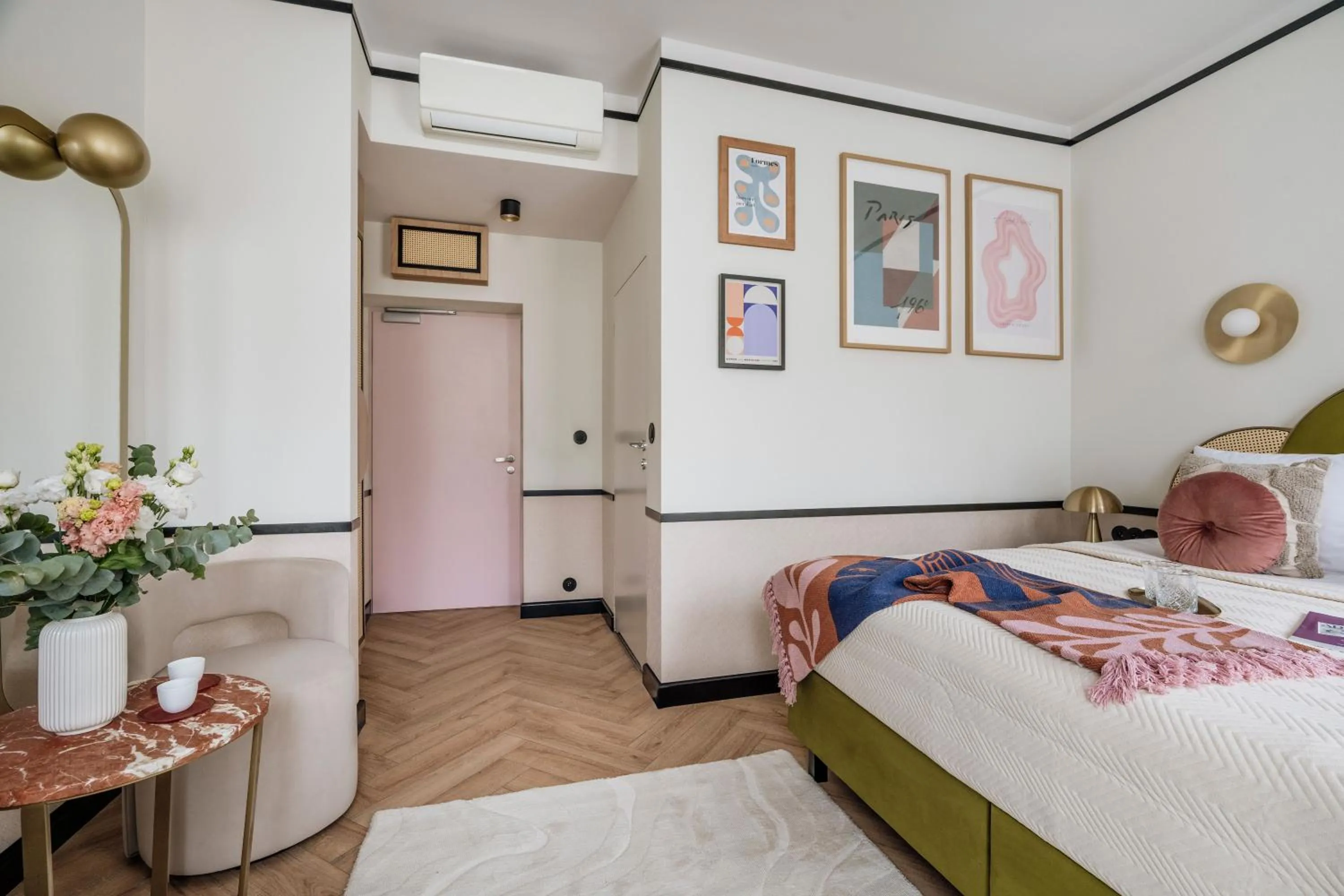 Bed in Colette - LoftAffair Collection