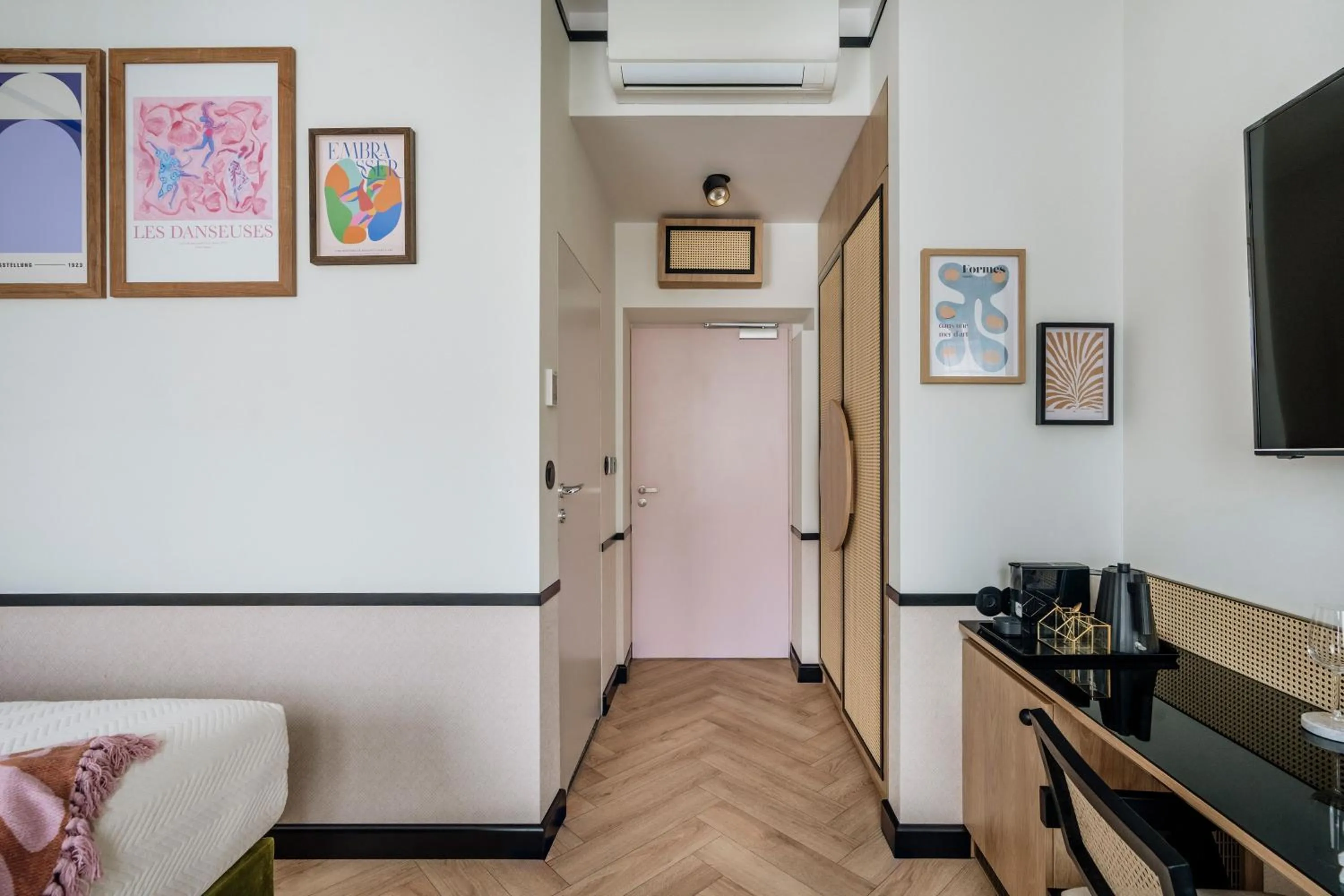 TV and multimedia in Colette - LoftAffair Collection