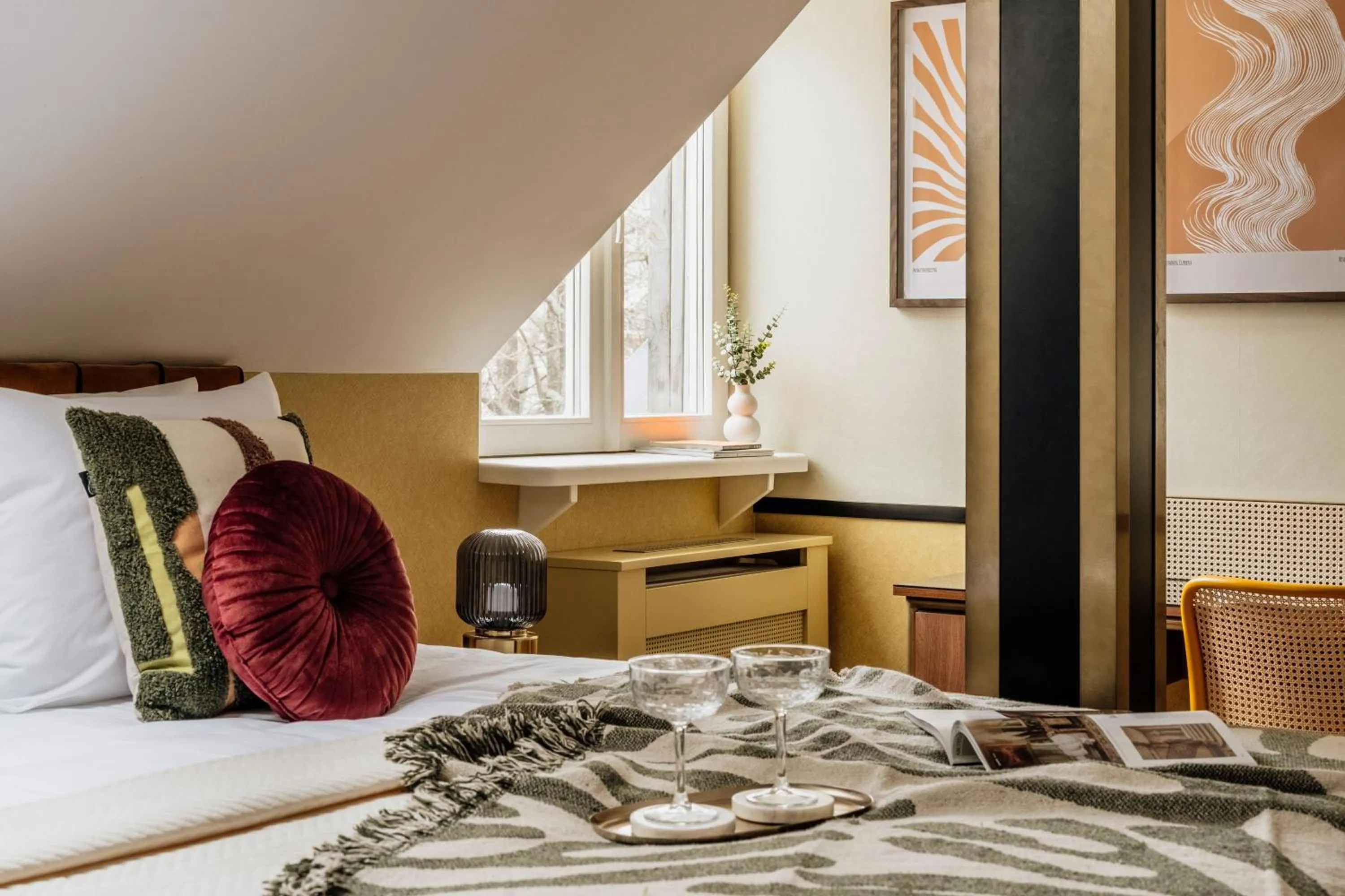 Bed in Colette - LoftAffair Collection