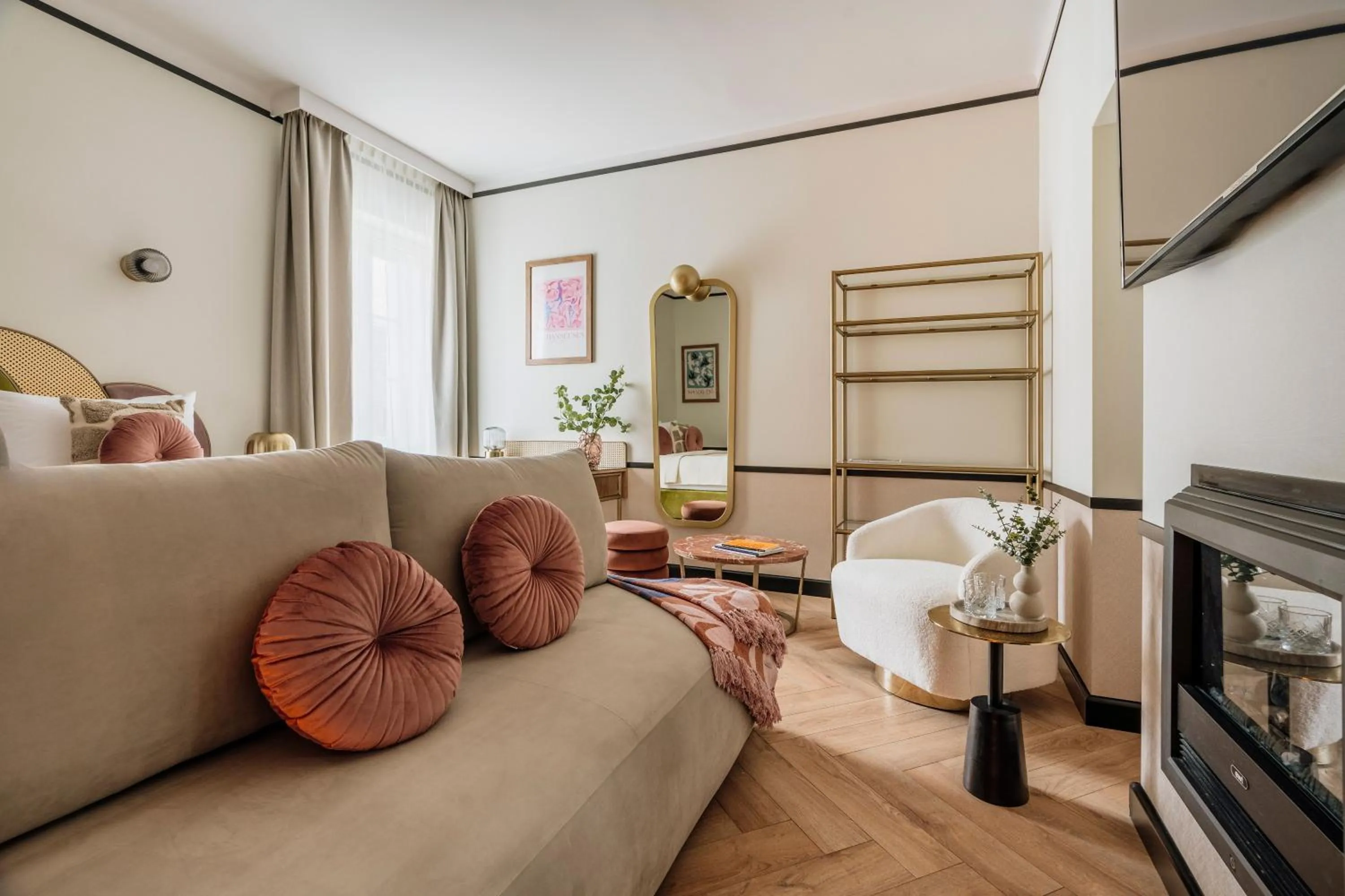 TV and multimedia in Colette - LoftAffair Collection