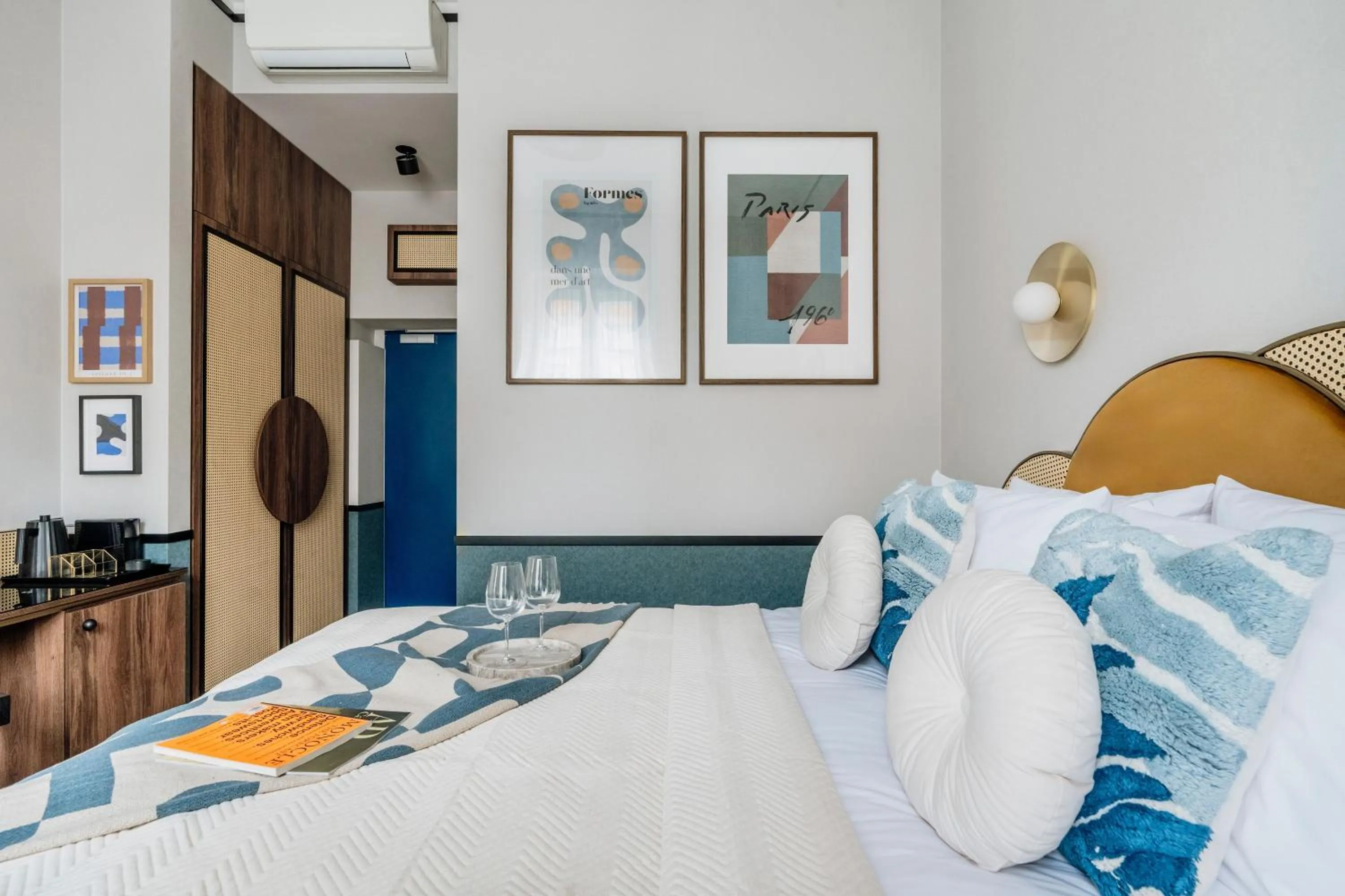 Bed in Colette - LoftAffair Collection