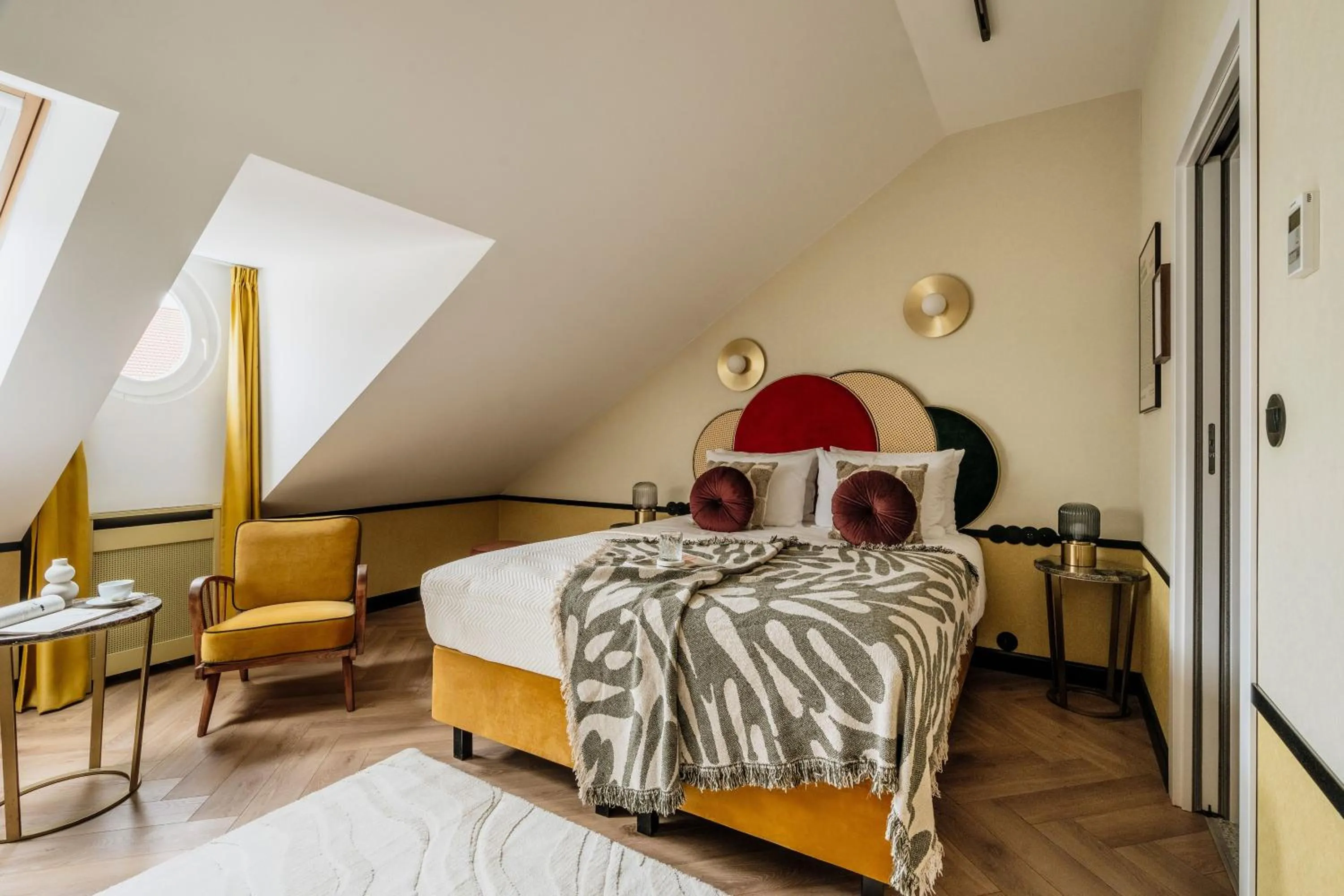 Bed in Colette - LoftAffair Collection