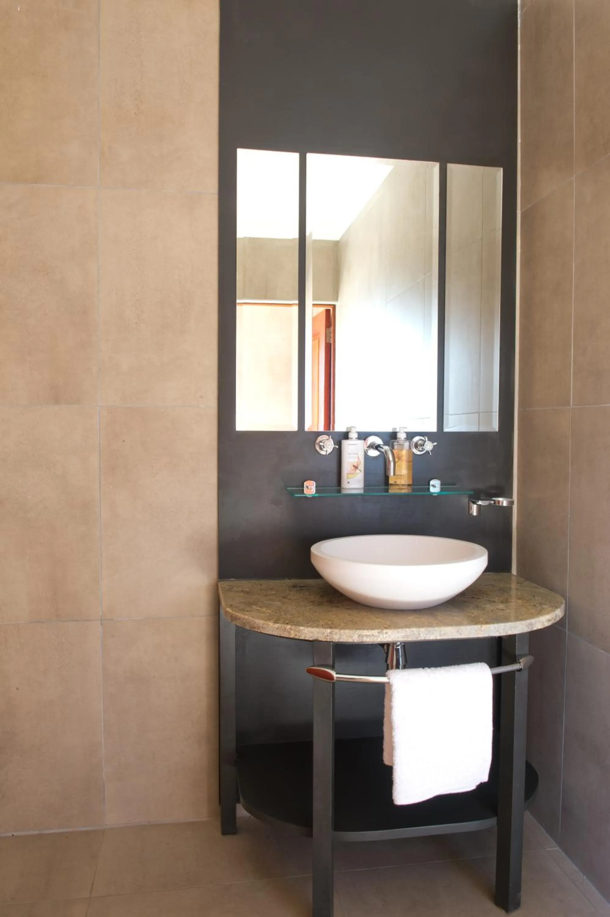 Bathroom in The Finches Nest
