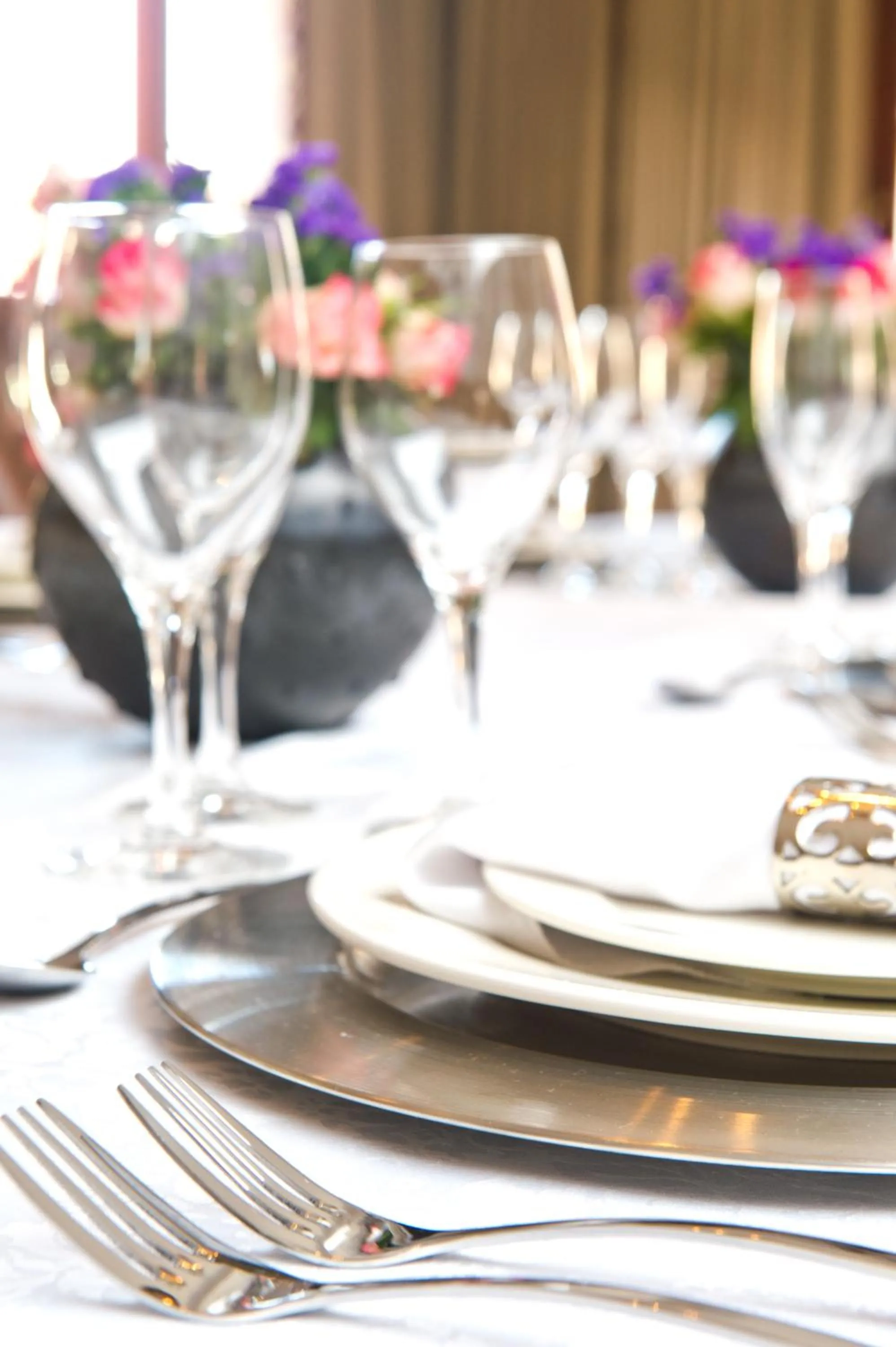 Restaurant/places to eat in The Finches Nest