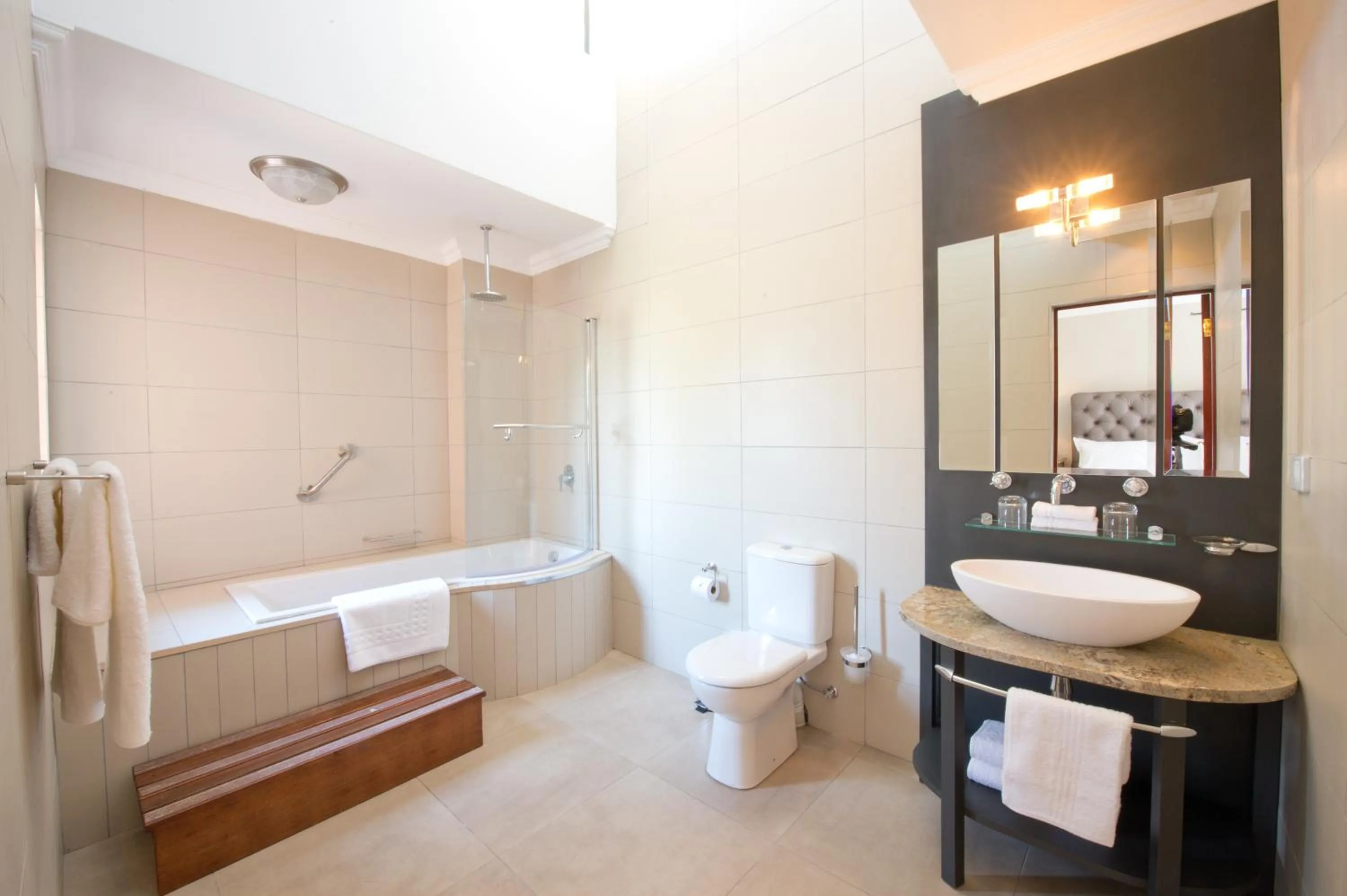 Bathroom in The Finches Nest