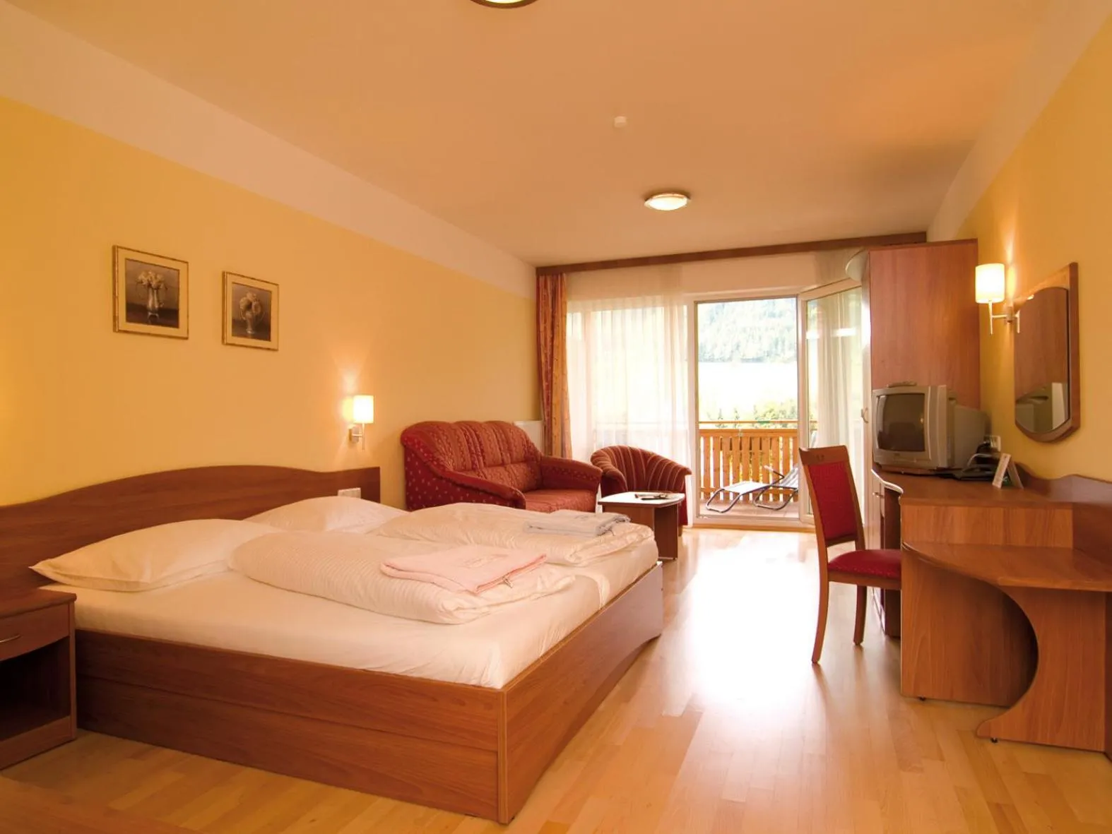 Photo of the whole room, Bed in Hotel Angerer-Hof