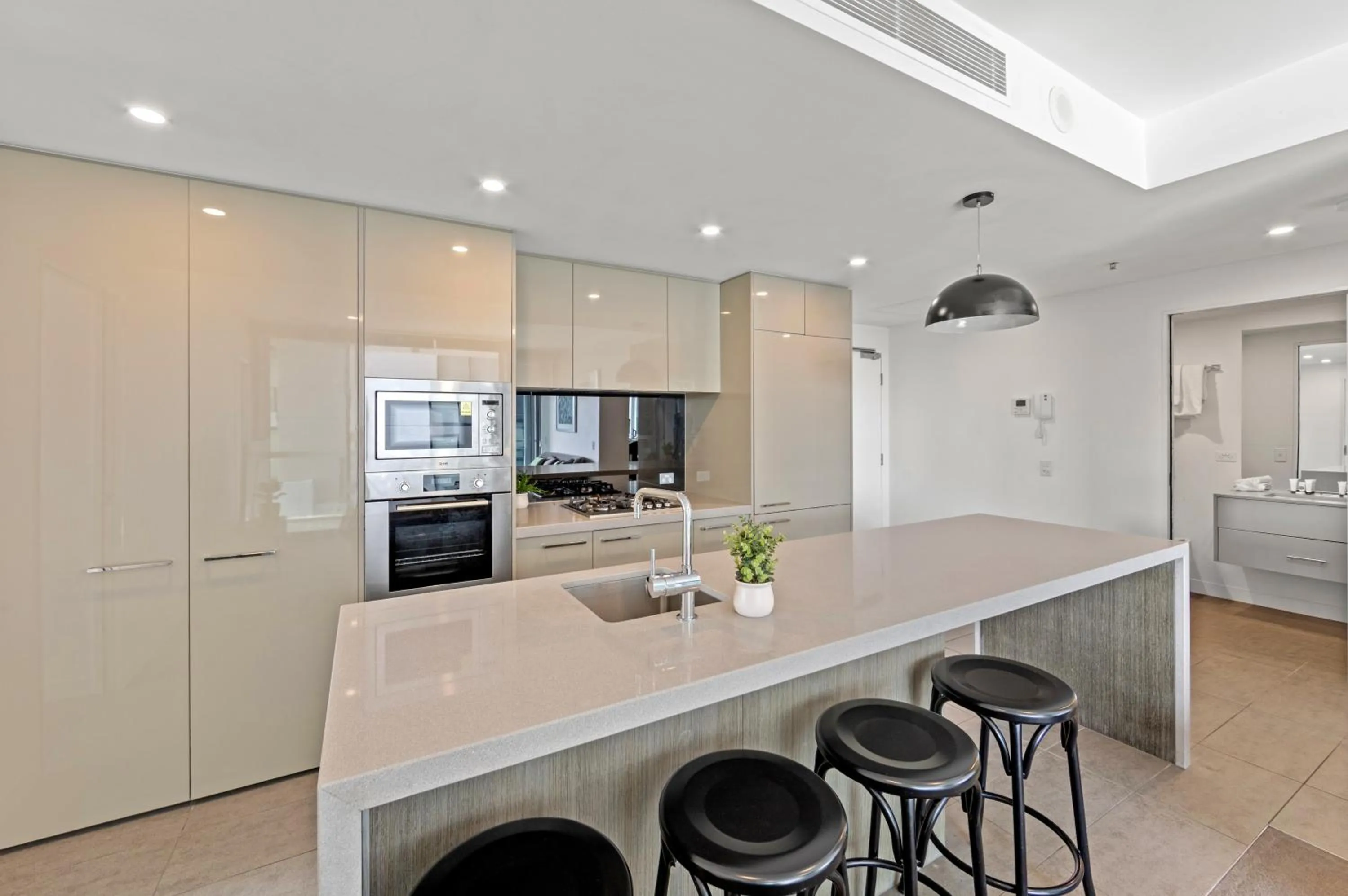 Kitchen or kitchenette in Trafalgar Lane Apartments by CLLIX