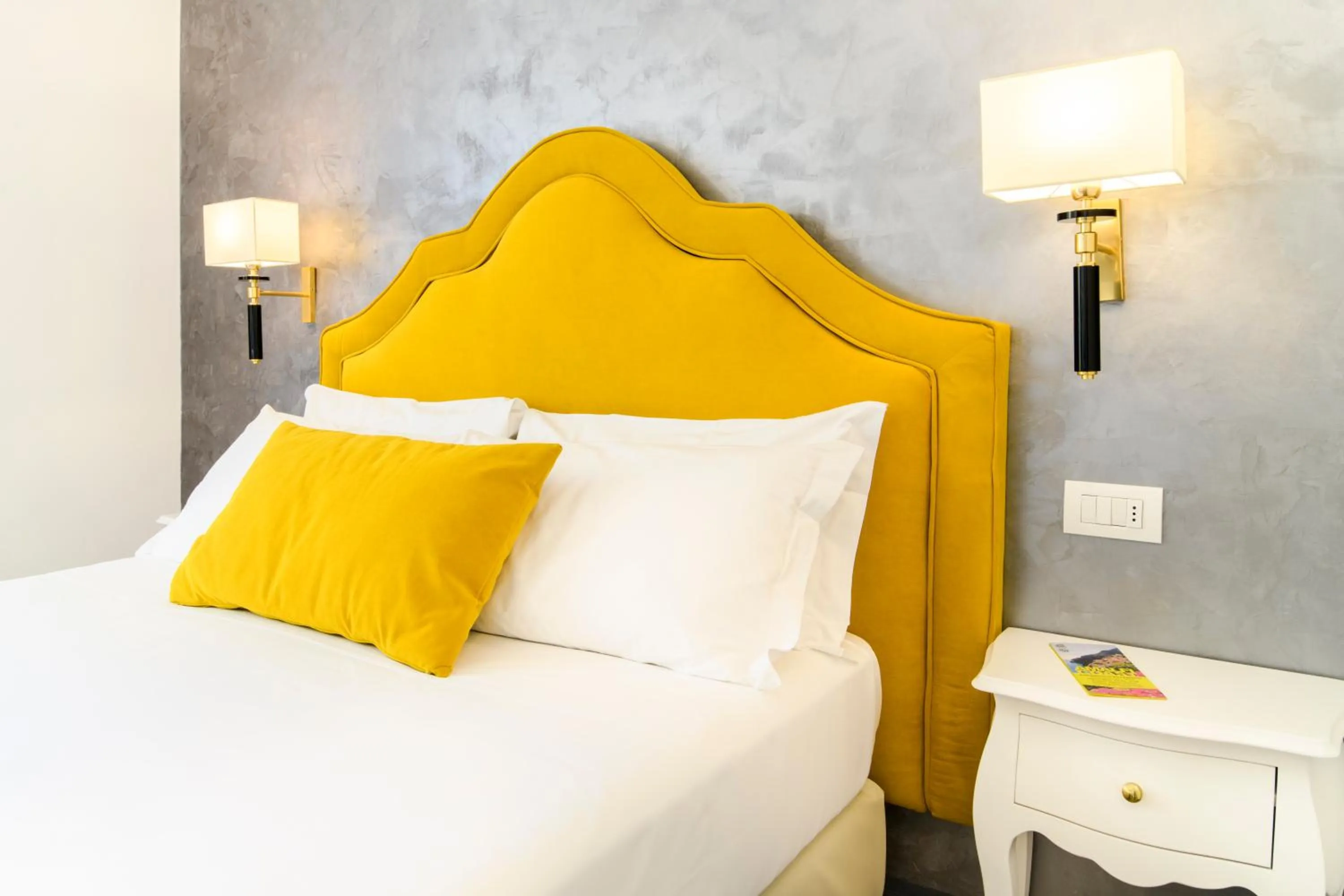 Bed in Amalfi Luxury House