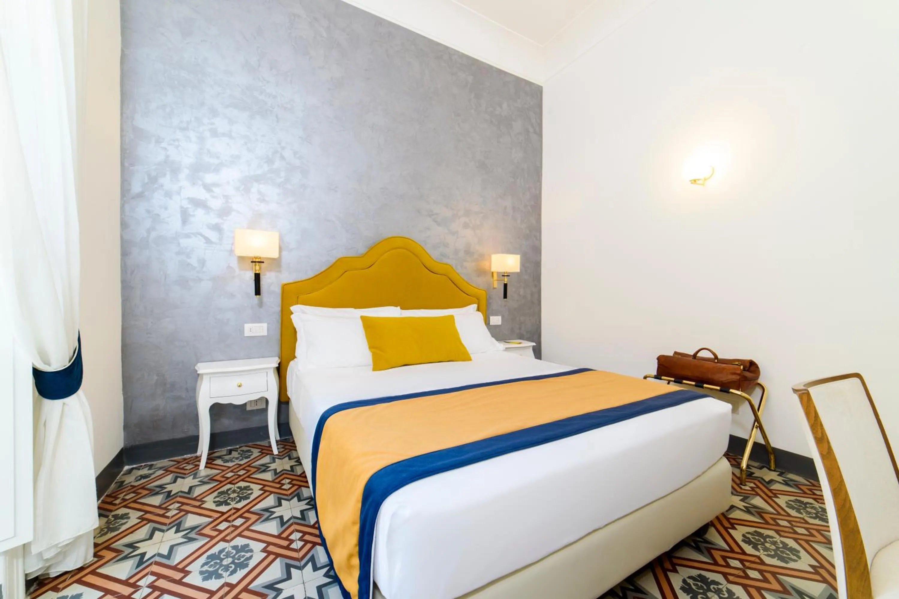 Photo of the whole room, Bed in Amalfi Luxury House