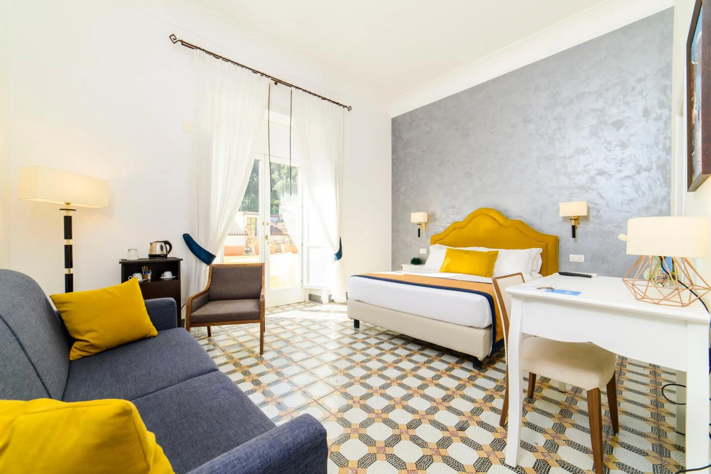 Bed in Amalfi Luxury House